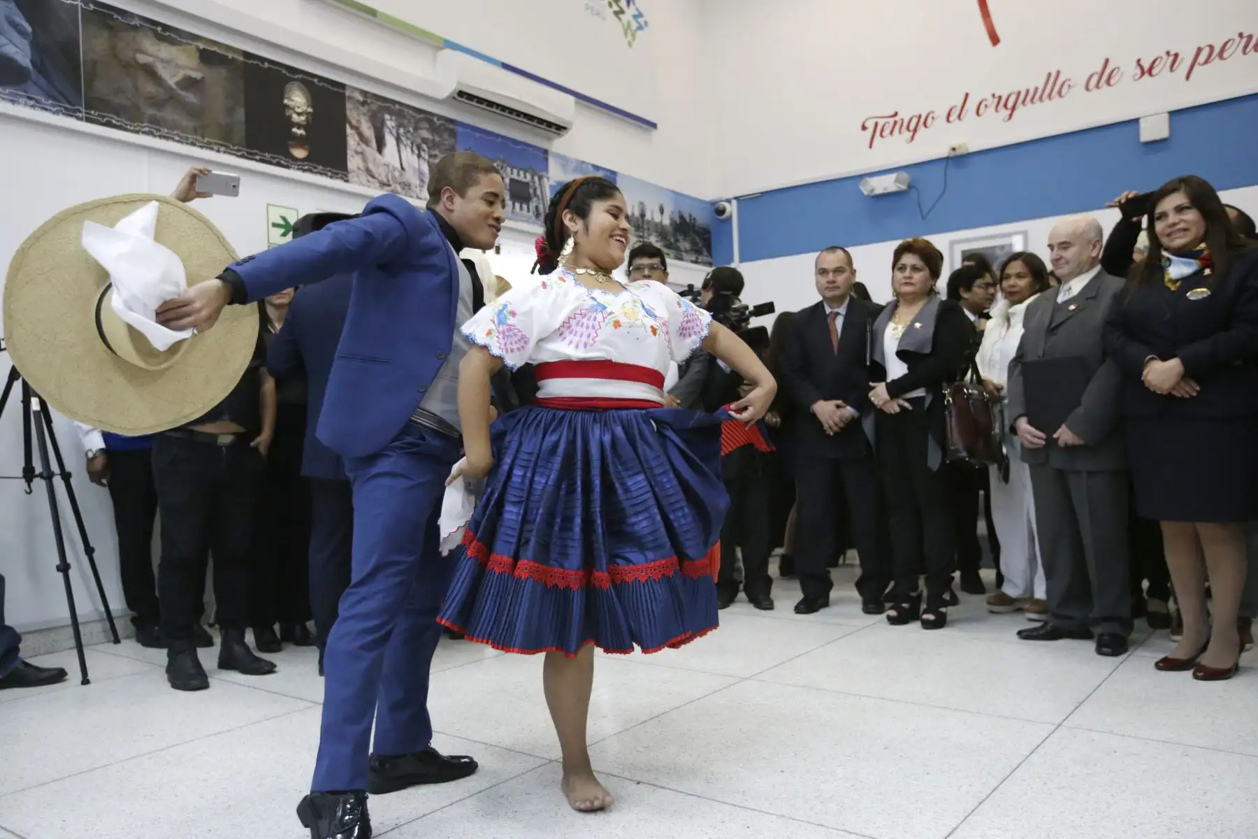 Cuarenta ciudadanos extranjeros obtuvieron la nacionalidad peruana en vísperas de Fiestas Patrias. Foto: ANDINA/Melina Mejía