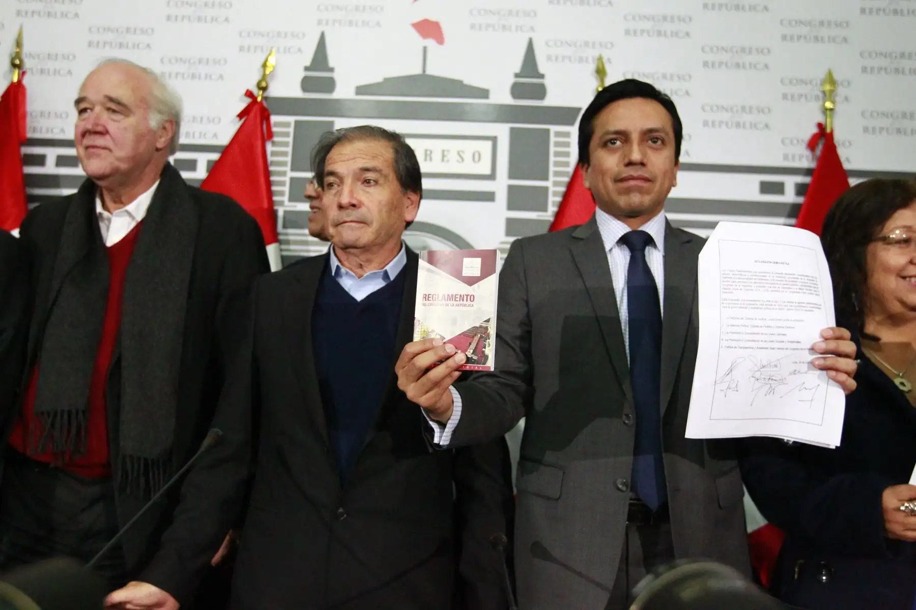 Conferencia de prensa de la lista  multipartidaria, candidato a la mesa directiva del Congreso de la República. : Foto ANDINA/Eddy Ramos