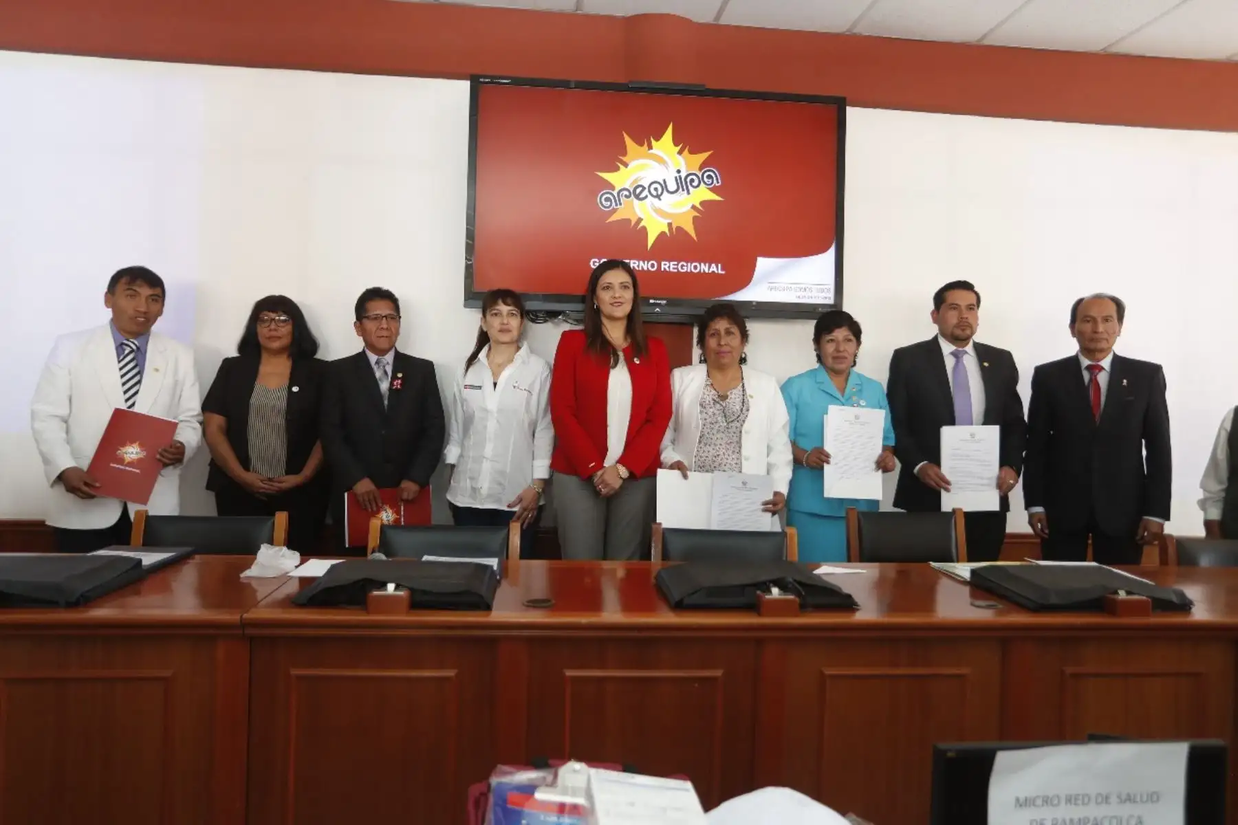 ANDINAMinsa distingue a personal de salud de Arequipa por lograr reducción de la anemia infantil. ANDINA