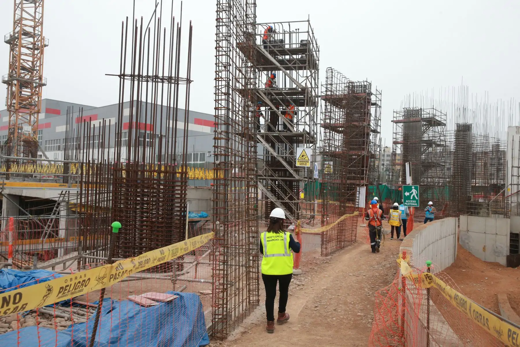 Se invierten alrededor de 1,500 millones de soles en toda la infraestructura deportiva, con miras a los Panamericanos (500 millones son para la Videna).
. Foto: ANDINA/Vidal Tarqui