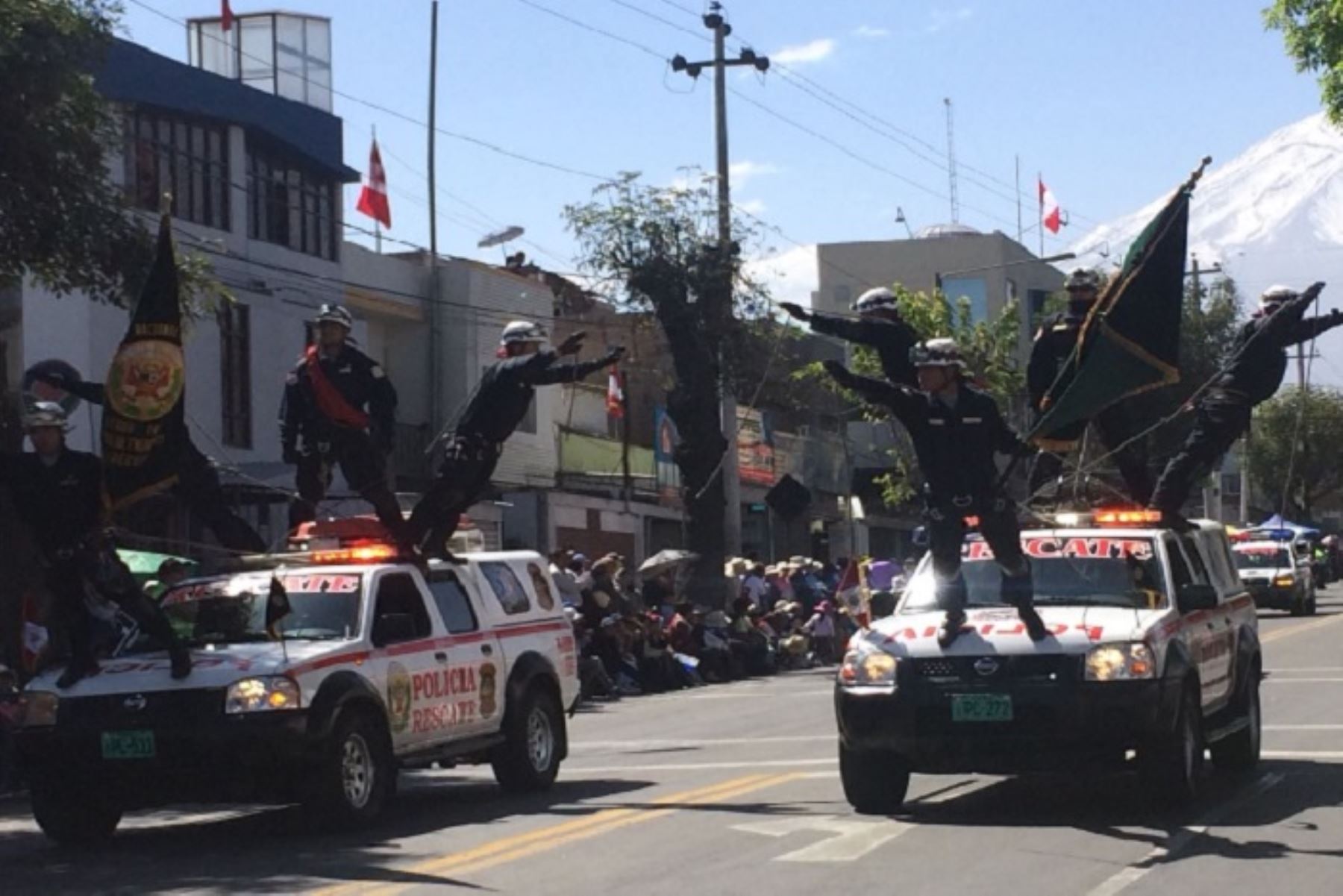 Arequipeños participaron de desfile cívico-militar por Fiestas Patrias