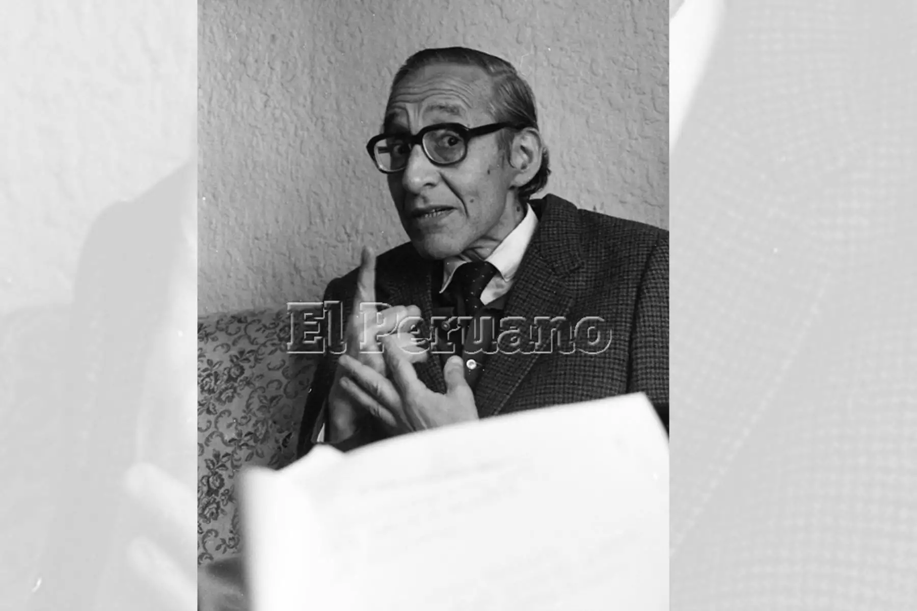 Lima, 22 de setiembre de 1995 / Entrevista a Marco Aurelio Denegri. Foto Archivo Histórico de El Peruano.