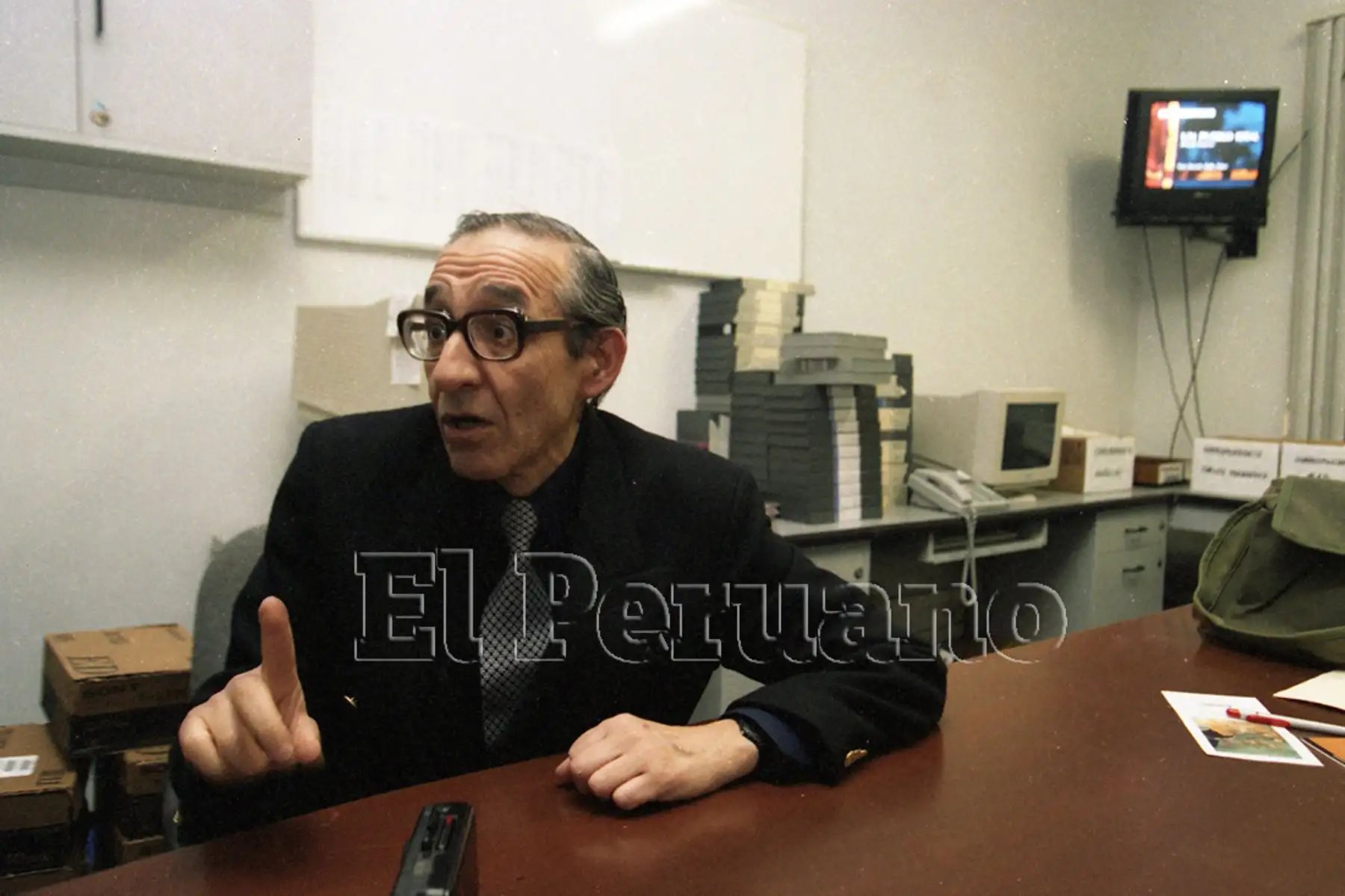 Lima - 30 setiembre 1999 / Entrevista a Marco Aurelio Denegri. Foto: Diario Oficial EL PERUANO.