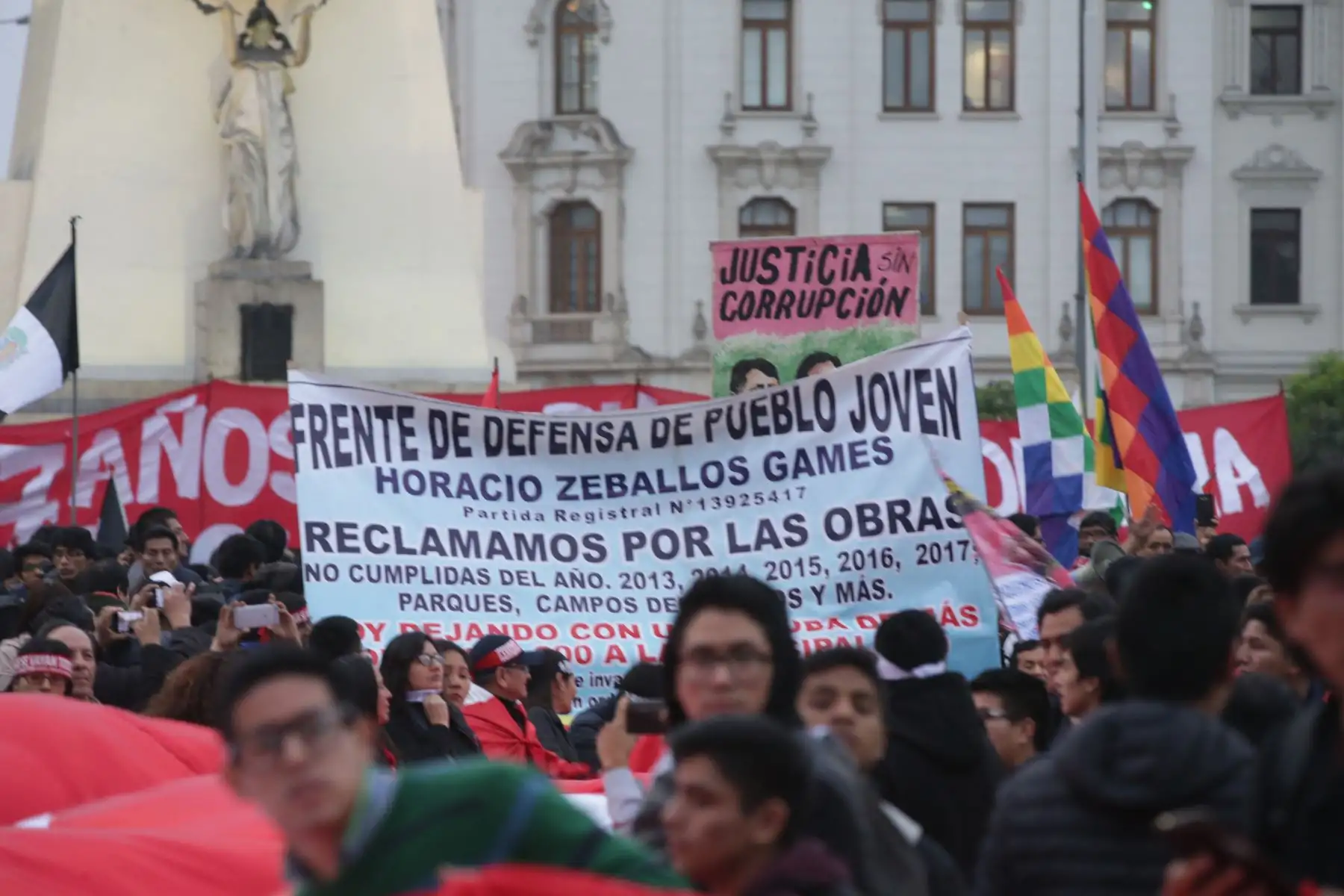 Miles de Ciudadanos participaron en la segunda marcha contra la corrupción, por las calles de Lima.Foto: ANDINA/Jhony Laurente