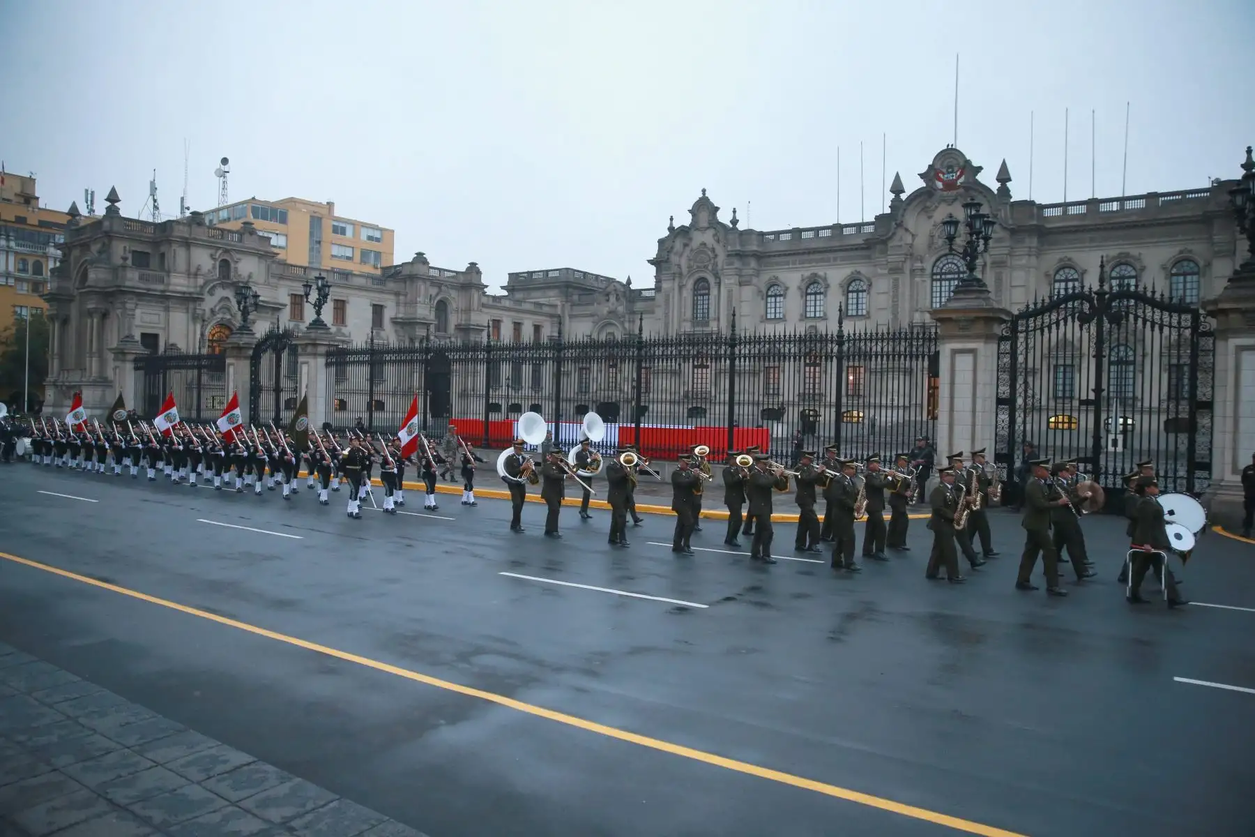 Preparativos en plaza Mayor de Lima. Foto: ANDINA/Vidal Tarqui