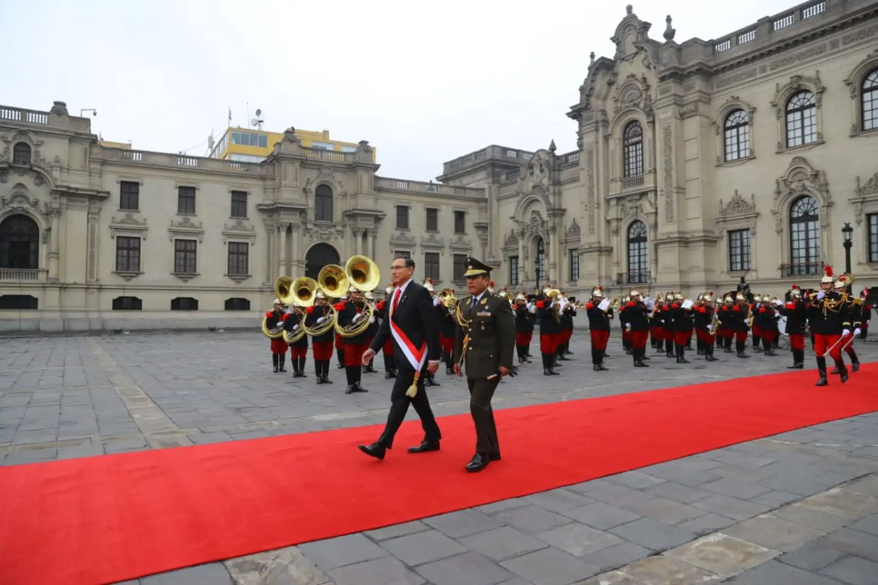 El Presidente de la República, Martín Vizcarra Cornejo, participa en la misa solemne y tedeum por Fiestas Patrias que se realiza en la Catedral de Lima.  Foto: ANDINA/Prensa Presidencia.