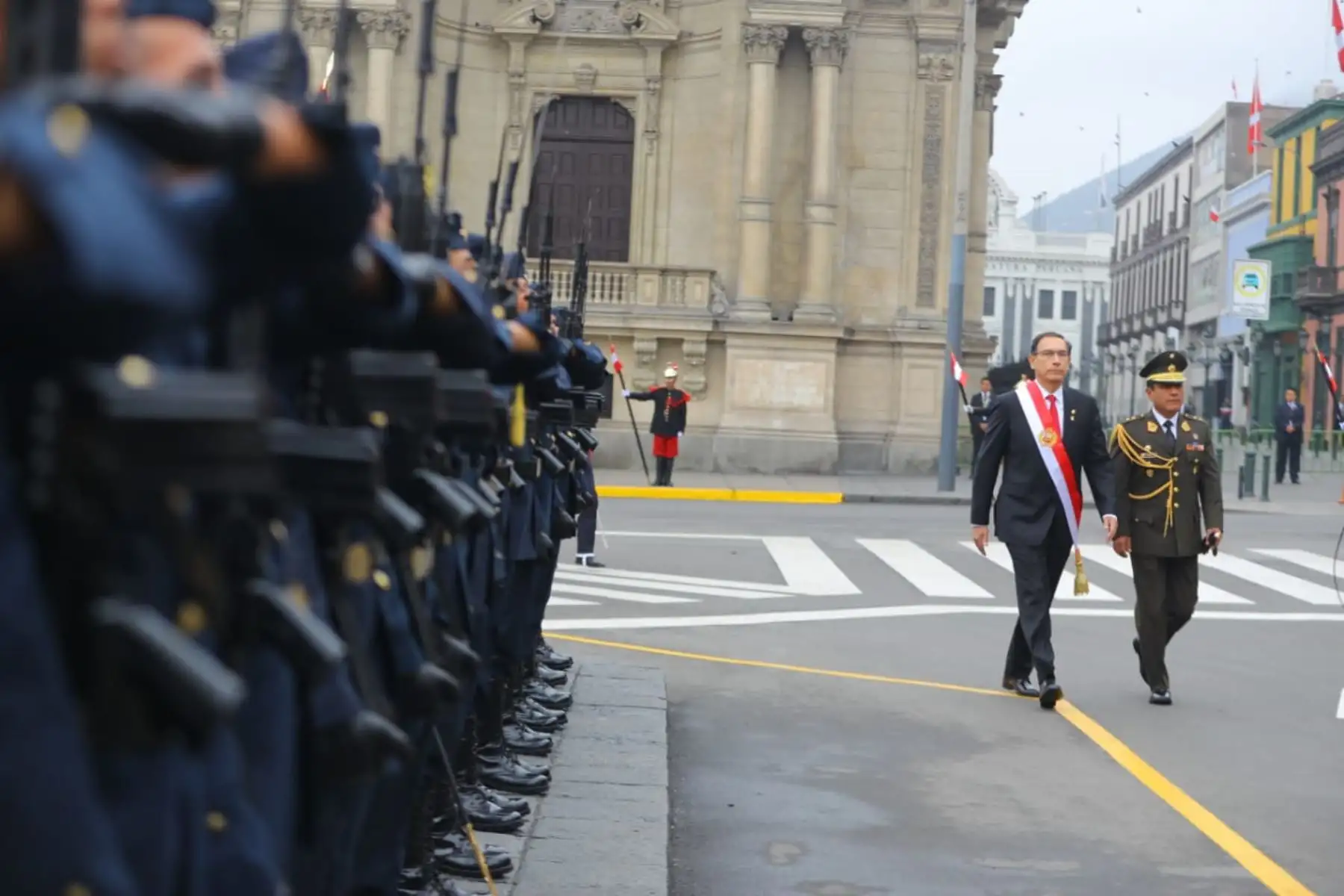 El Presidente de la República, Martín Vizcarra Cornejo, participa en la misa solemne y tedeum por Fiestas Patrias que se realiza en la Catedral de Lima.  Foto: ANDINA/Prensa Presidencia.