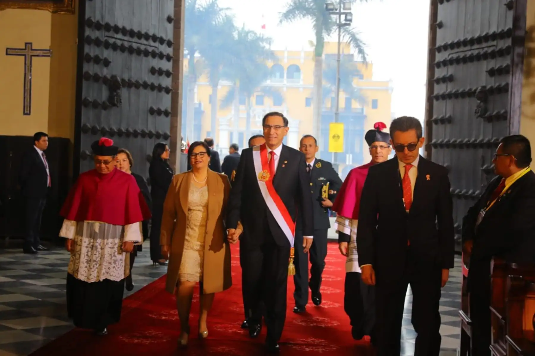 El Presidente de la República, Martín Vizcarra Cornejo, participa en la misa solemne y tedeum por Fiestas Patrias que se realiza en la Catedral de Lima.  Foto: ANDINA/Prensa Presidencia.