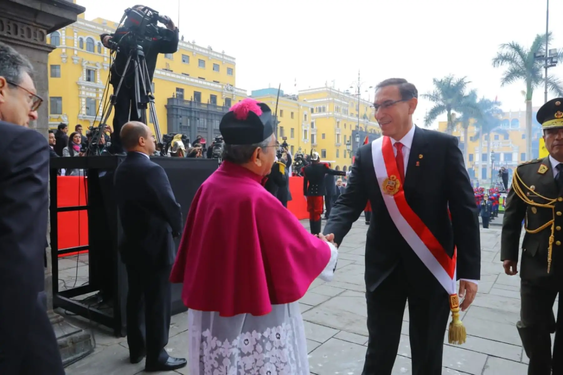 El Presidente de la República, Martín Vizcarra Cornejo, participa en la misa solemne y tedeum por Fiestas Patrias que se realiza en la Catedral de Lima.  Foto: ANDINA/Prensa Presidencia.
