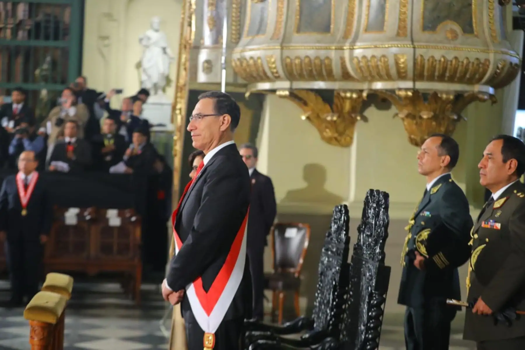 El Presidente de la República, Martín Vizcarra Cornejo, participa en la misa solemne y tedeum por Fiestas Patrias que se realiza en la Catedral de Lima.  Foto: ANDINA/Prensa Presidencia.