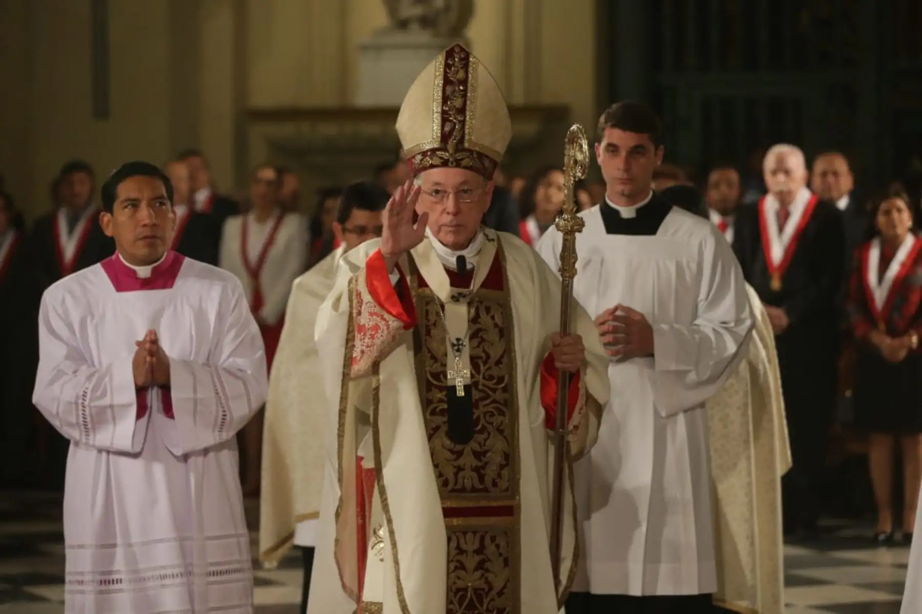 El Presidente de la República, Martín Vizcarra Cornejo, participa en la misa solemne y tedeum por Fiestas Patrias que se realiza en la Catedral de Lima.  Foto: ANDINA/Prensa Presidencia.