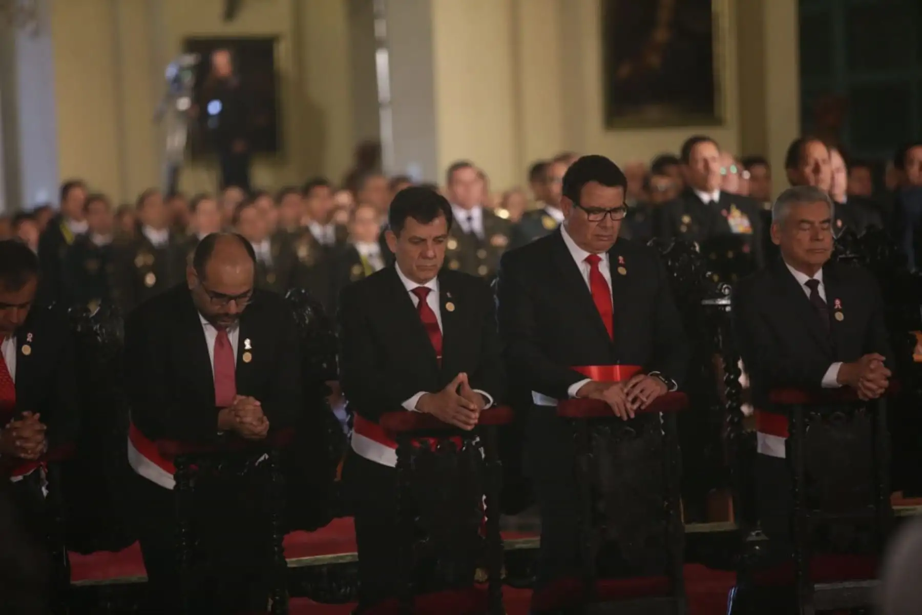 El Presidente de la República, Martín Vizcarra Cornejo, participa en la misa solemne y tedeum por Fiestas Patrias que se realiza en la Catedral de Lima.  Foto: ANDINA/Prensa Presidencia.