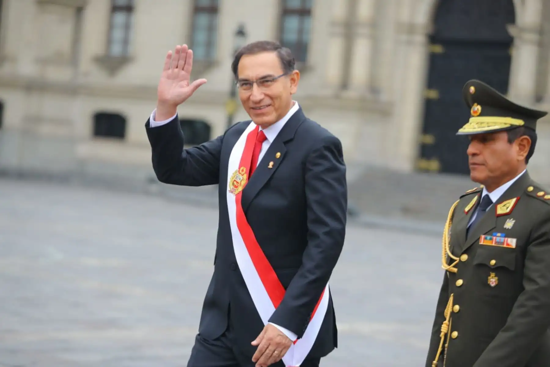 Presidente de la República, Martín Vizcarra Cornejo, retorna a Palacio de Gobierno después de a participar en la misa solemne y tedeum por Fiestas Patrias. Foto: ANDINA/Prensa Presidencia.