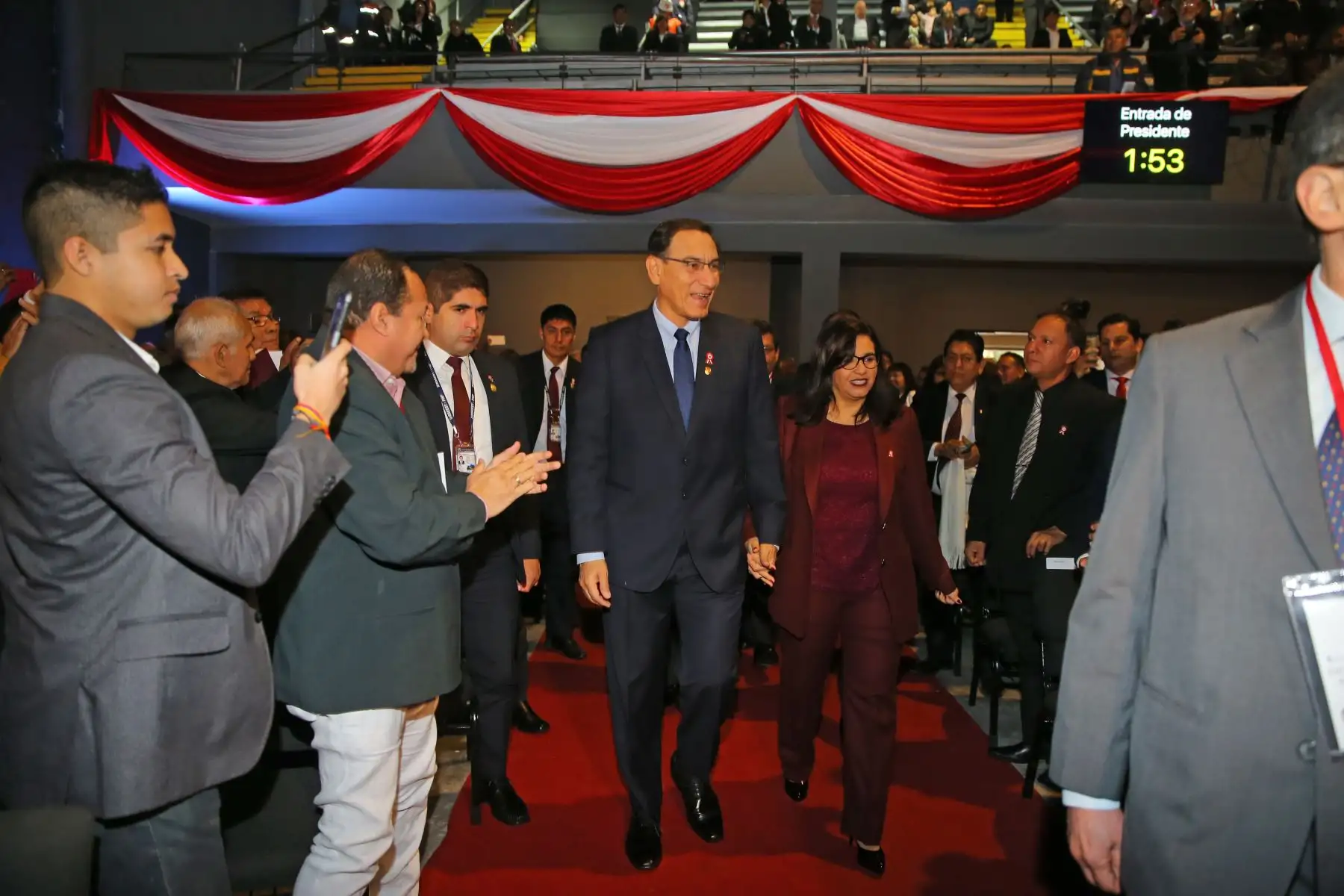 El presidente de la República, Martín Vizcarra, participa esta mañana en una ceremonia de acción de gracia de las iglesias evangélicas por Fiestas Patrias, junto a representantes del Congreso de la República y ministros de Estado. Foto: ANDINA/Prensa Presidencia