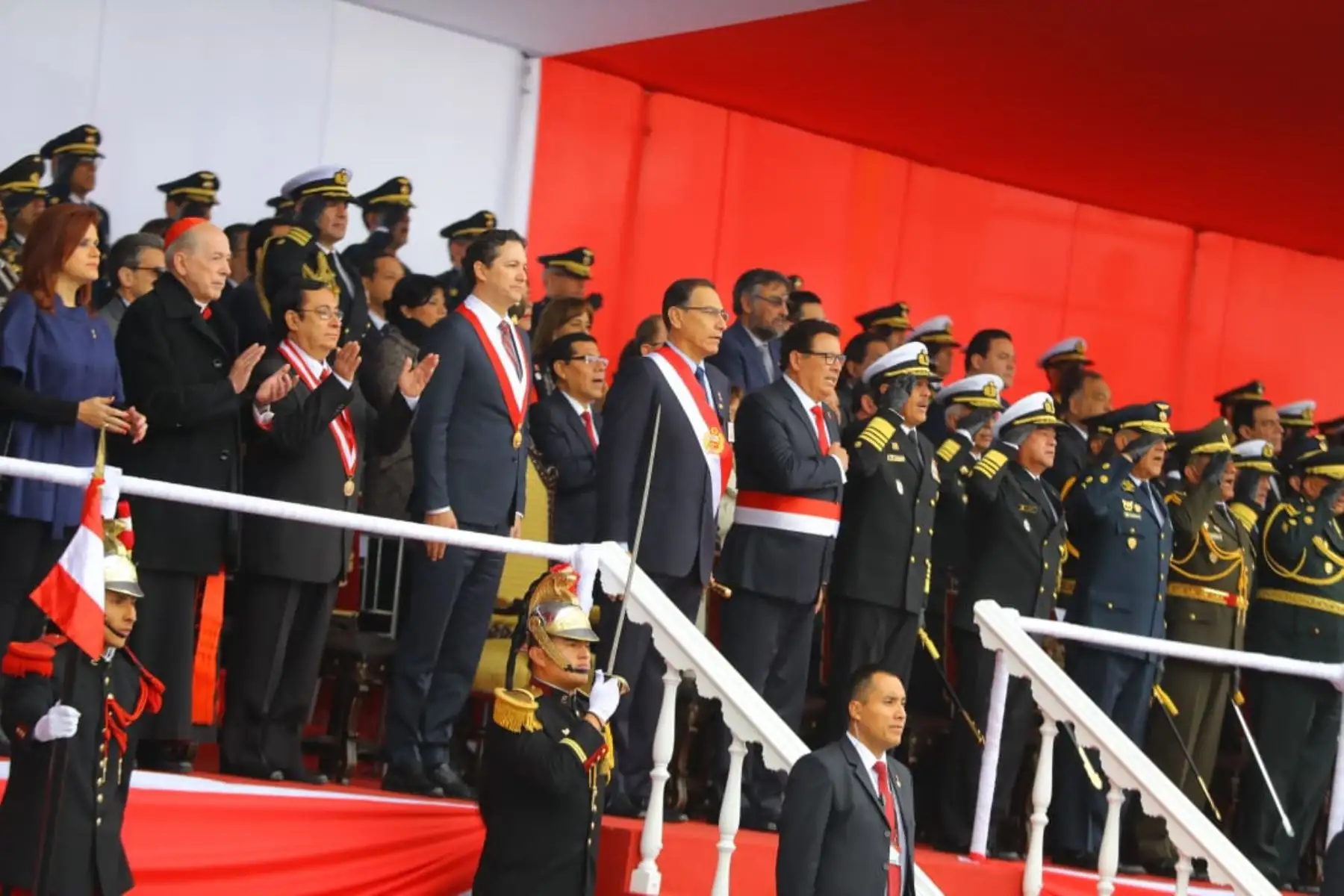 El presidente de la República, Martín Vizcarra, preside   la Gran Parada Militar por Fiestas Patrias. Foto: ANDINA/Prensa Presidencia