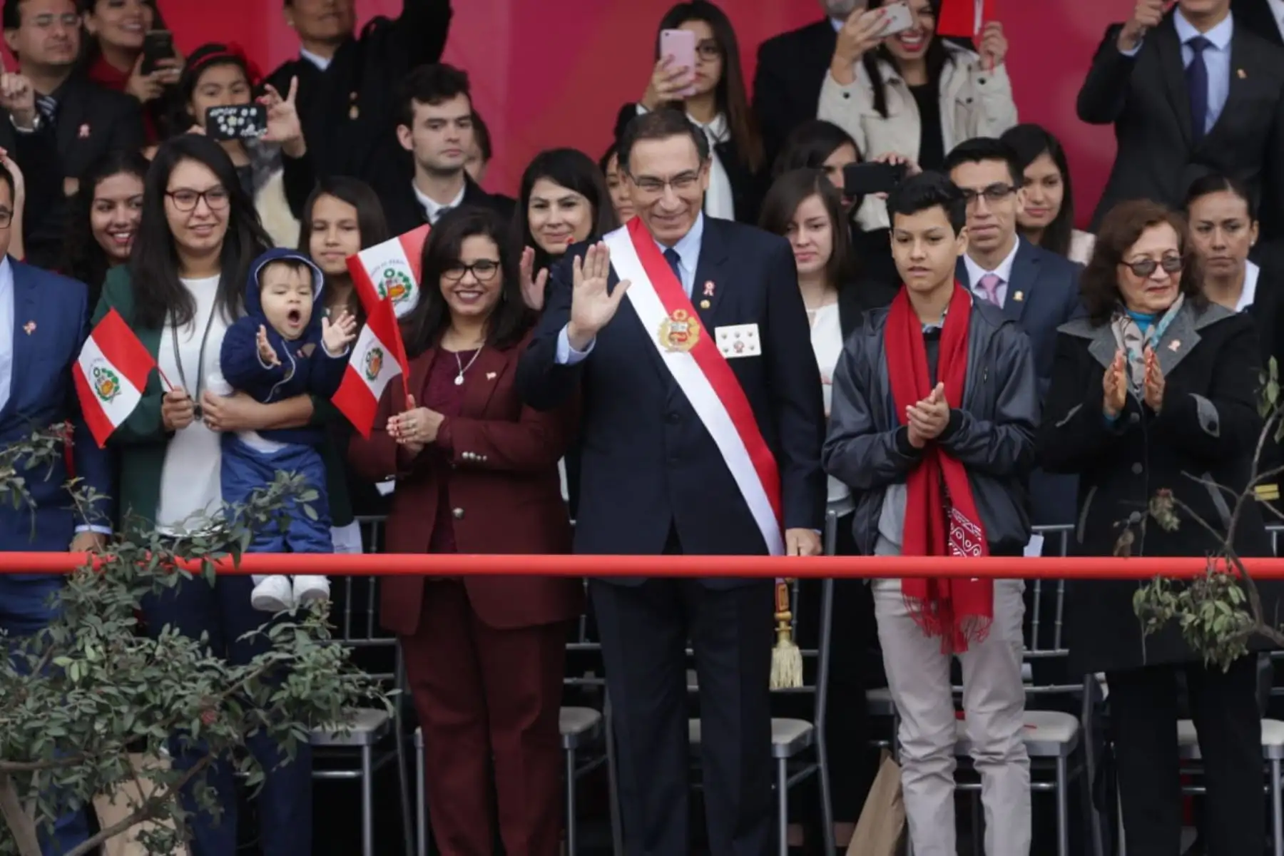 El presidente de la República, Martín Vizcarra, preside   la Gran Parada Militar por Fiestas Patrias. Foto: ANDINA/Prensa Presidencia