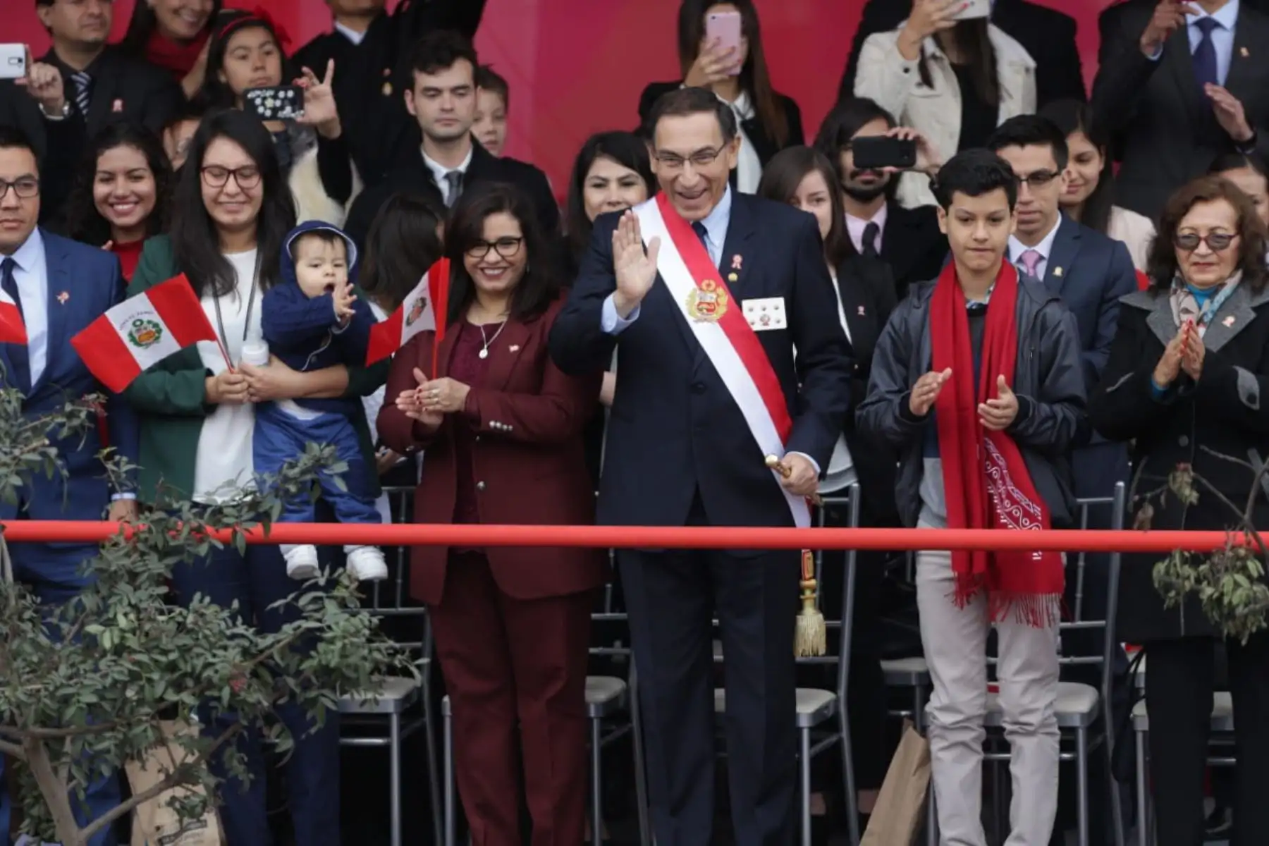 El presidente de la República, Martín Vizcarra, preside   la Gran Parada Militar por Fiestas Patrias. Foto: ANDINA/Prensa Presidencia