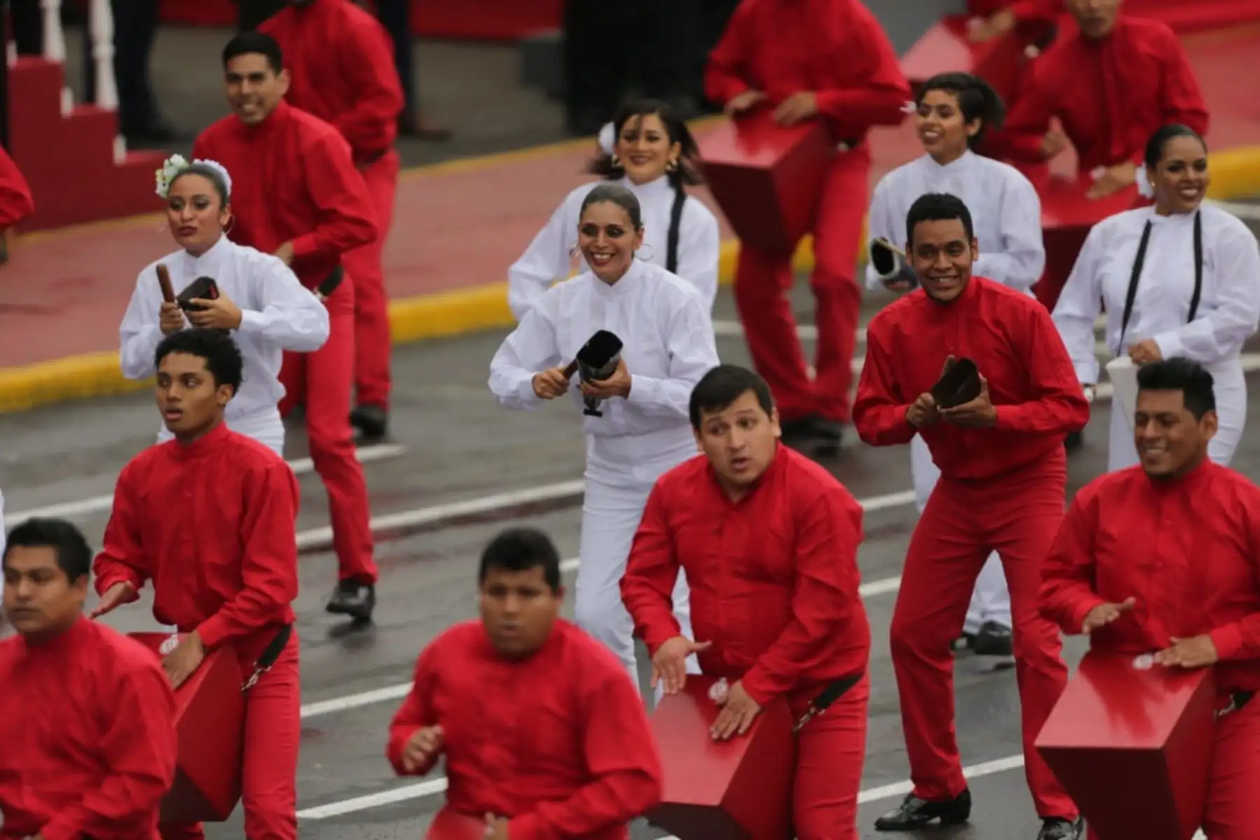 El presidente de la República, Martín Vizcarra, preside   la Gran Parada Militar por Fiestas Patrias. Foto: ANDINA/Prensa Presidencia
