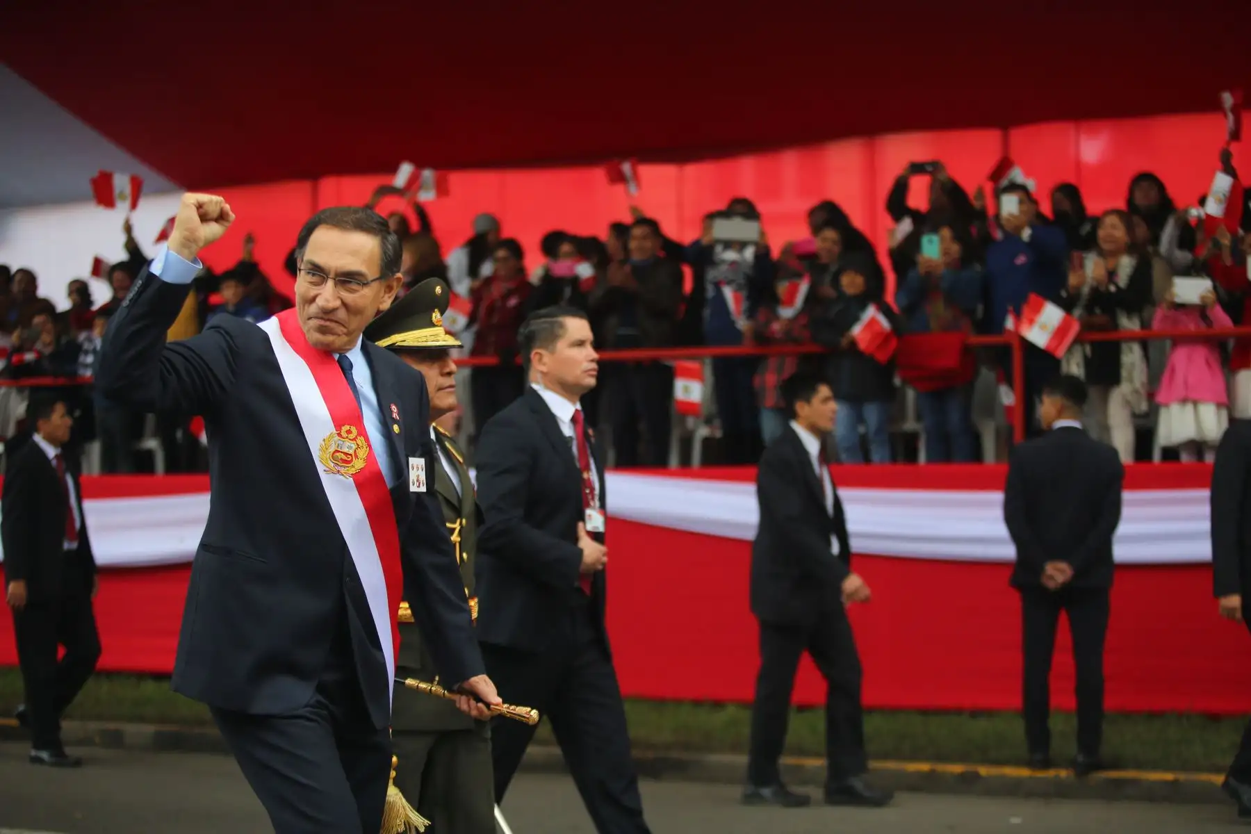El presidente de la República, Martín Vizcarra, preside   la Gran Parada Militar por Fiestas Patrias. Foto: ANDINA/Prensa Presidencia