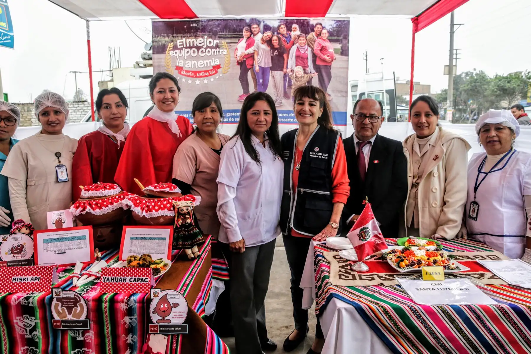 Ministra de Salud Silvia Pessah da inicio a la Tercera Jornada Naciobal contra la Anemia en el Centro de Salud Santa Luzmila II en Comas. Foto: ANDINA/Luis Iparraguirre