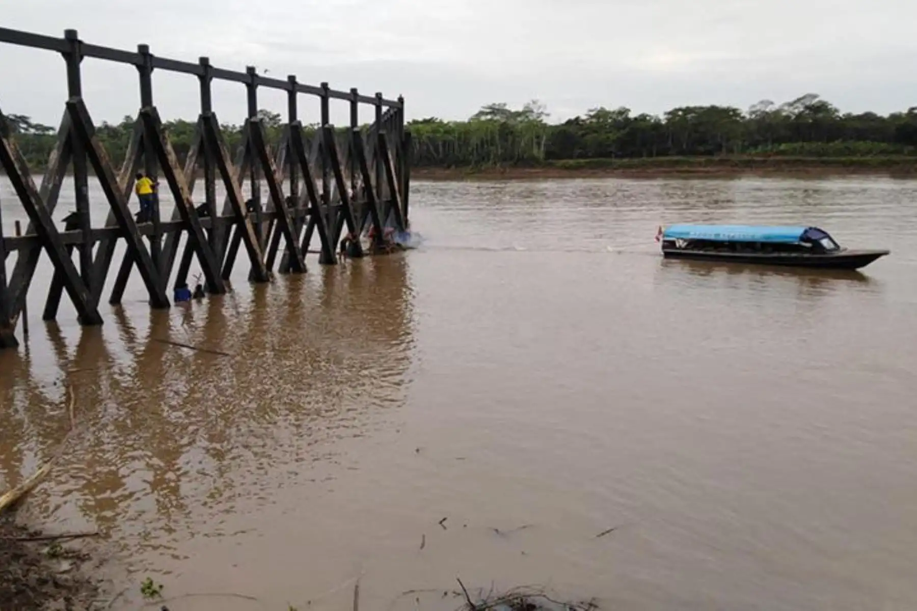 Debido a la lluvia que se presenta en la selva, el río Huallaga, en la estación hidrológica Picota (San Martín), registró un nivel de agua 18.25 metros, ubicándose a cinco centímetros por debajo del nivel crítico, que es de 18.30 metros, y está próximo a ingresar en alerta roja.  ANDINA