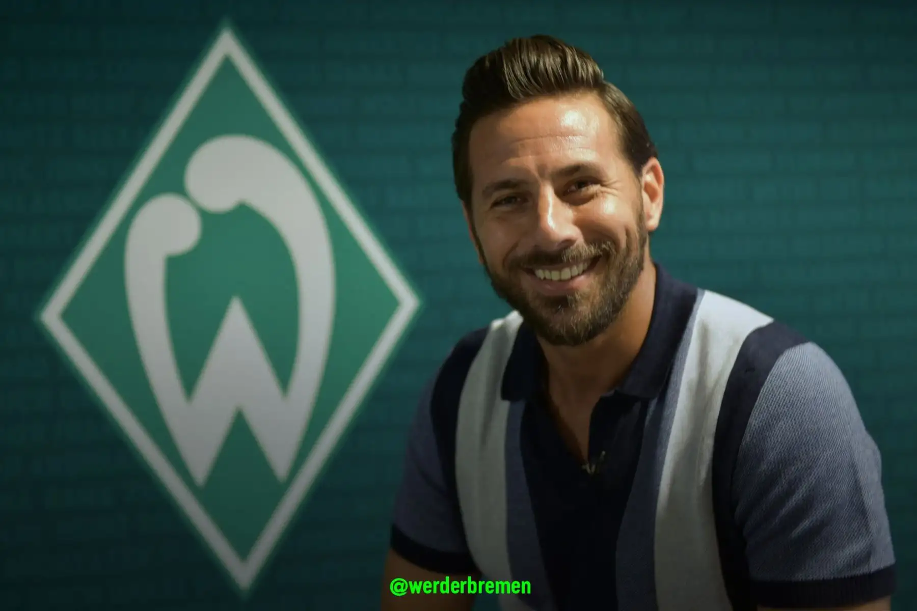 El internacional delantero peruano Claudio Pizarro fue presentado oficialmente hoy por el Werder Bremen, cuadro que lo fichó por una temporada.Foto:ANDINA/Werder Bremen fc
