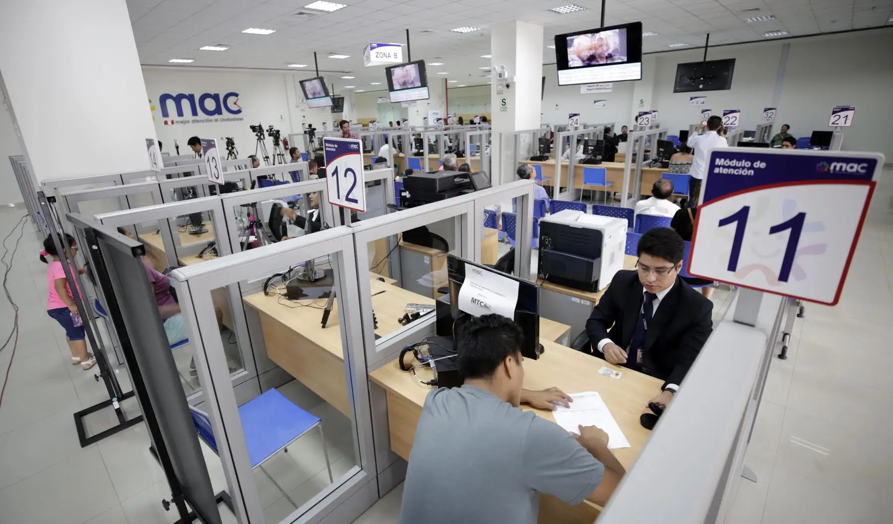 Presidencia de Consejo de Ministros pone a disposición de la población la línea Aló MAC 1800, que atenderá todos los días, las 24 horas y en idioma quechua.Foto: ANDINA/PCM