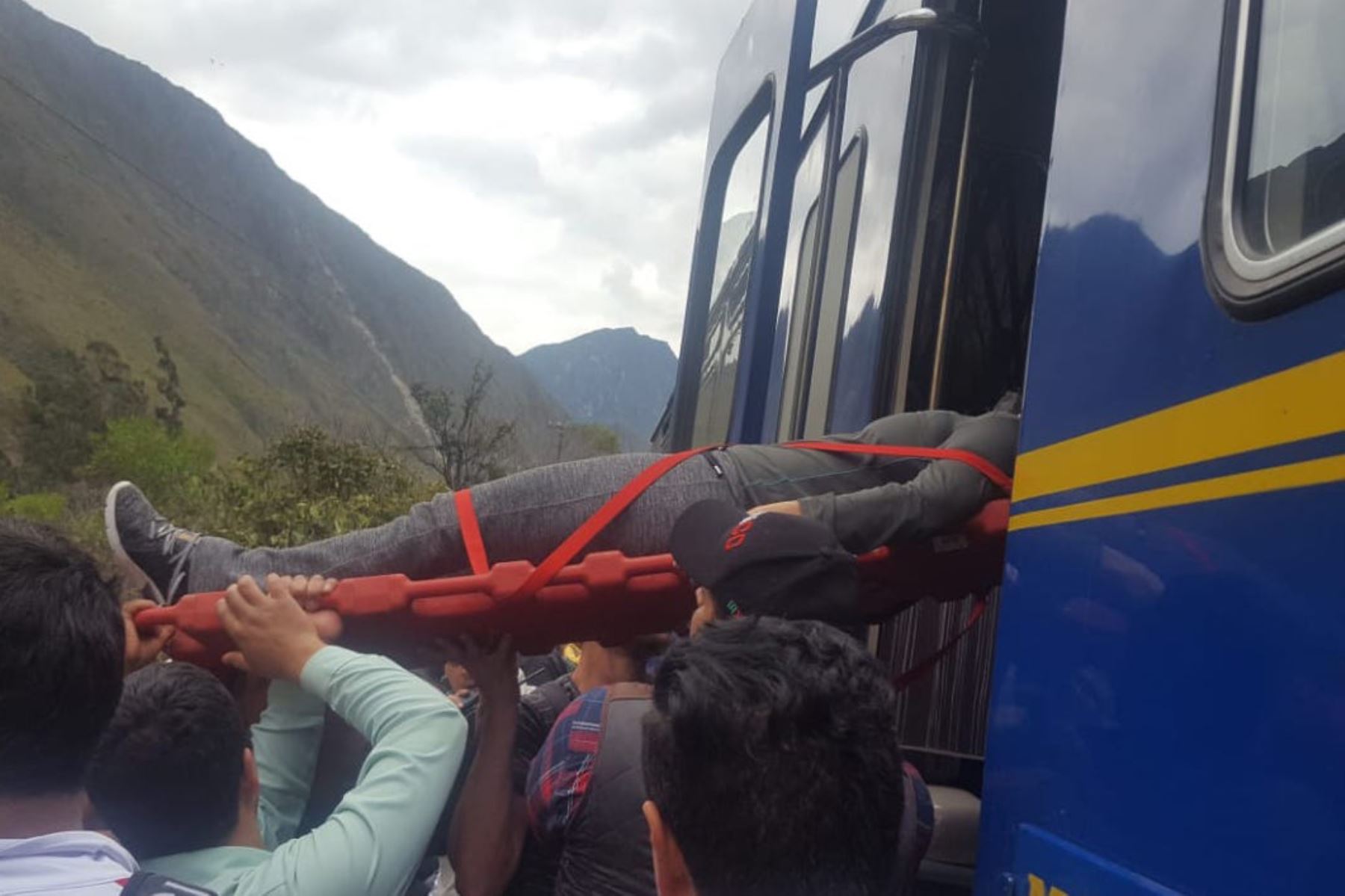 Turista chilena figura entre las personas heridas por choque de trenes en Machu Picchu. INTERNET/Medios