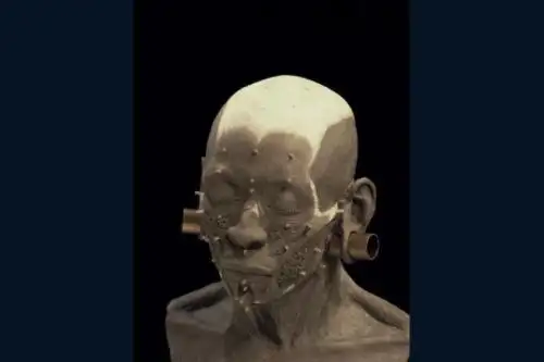 El aporte de la tecnología tridimensional a la arqueología y la antropología peruana viene siendo decisivo para conocer la fisonomía de personajes que ejercieron el gobierno en importantes civilizaciones precolombinas como Moche y Wari. Los hallazgos de las osamentas y ajuares funerarios de estas autoridades del antiguo Perú asombran al mundo. INTERNET/Medios