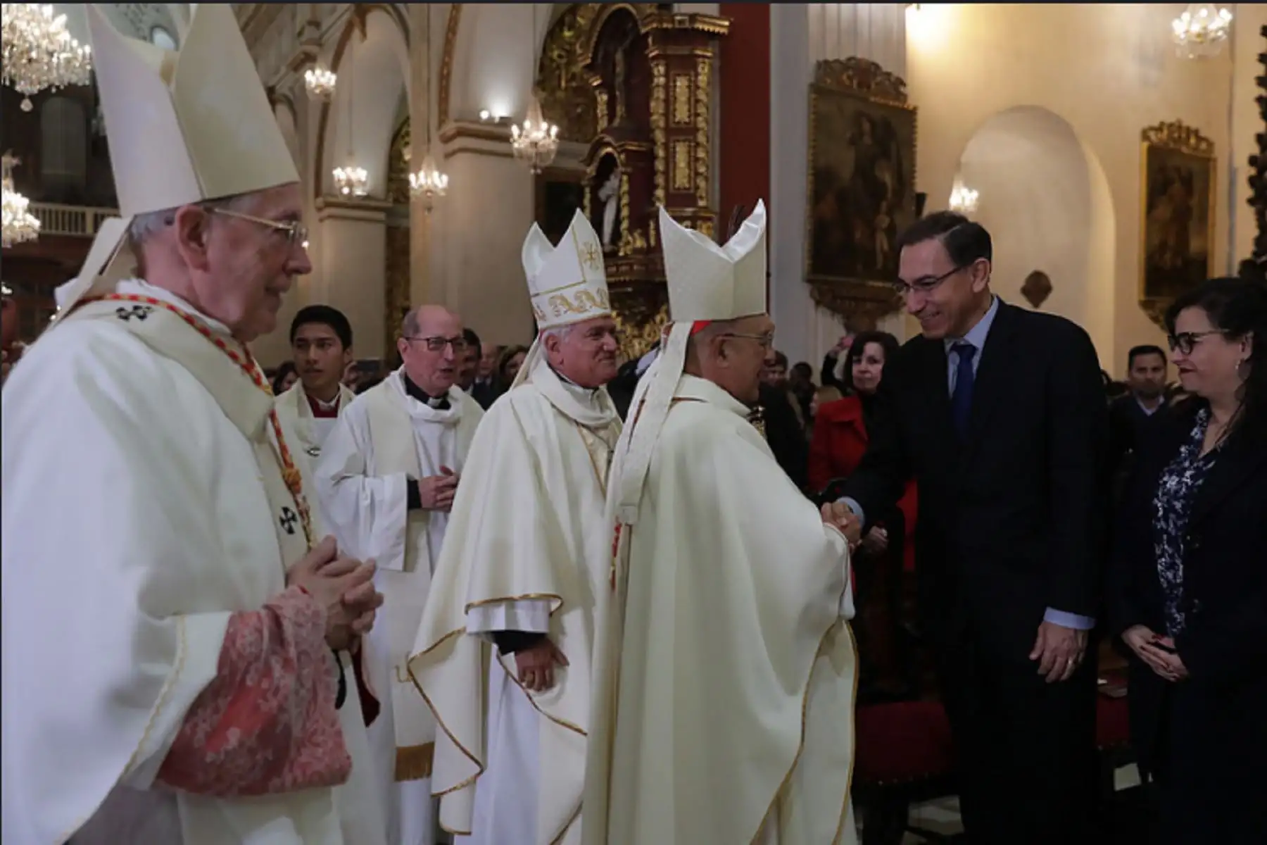 Cardenal Pedro Barreto con el presidente Martín Vizcarra.
