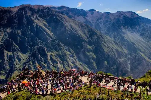 ANDINAValle del Colca supera récord de visitantes y se posiciona como principal destino turístico de Arequipa. ANDINA