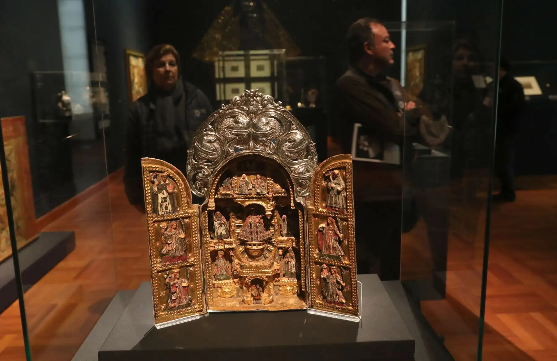 Excepcionales piezas hechas en plata forman parte de la muestra titulada "Plata de los Andes" Foto: EFE
