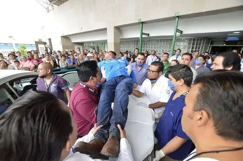 Llegada de heridos al hospital de Durango Foto: EFE