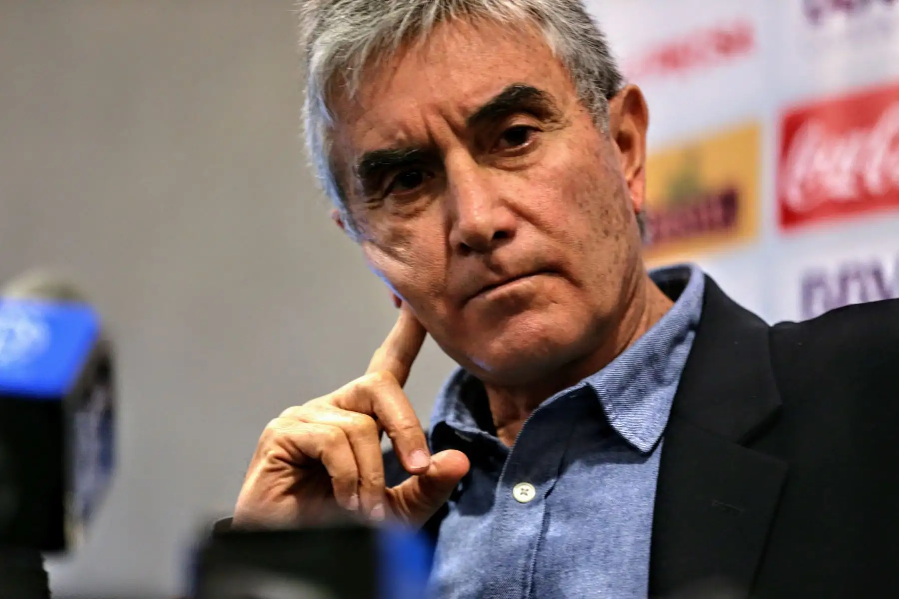 Juan Carlos Oblitas, director deportivo de la FPF, ofrece conferencia de prensa en el hotel Los Delfines. Foto: ANDINA/Luis Iparraguirre