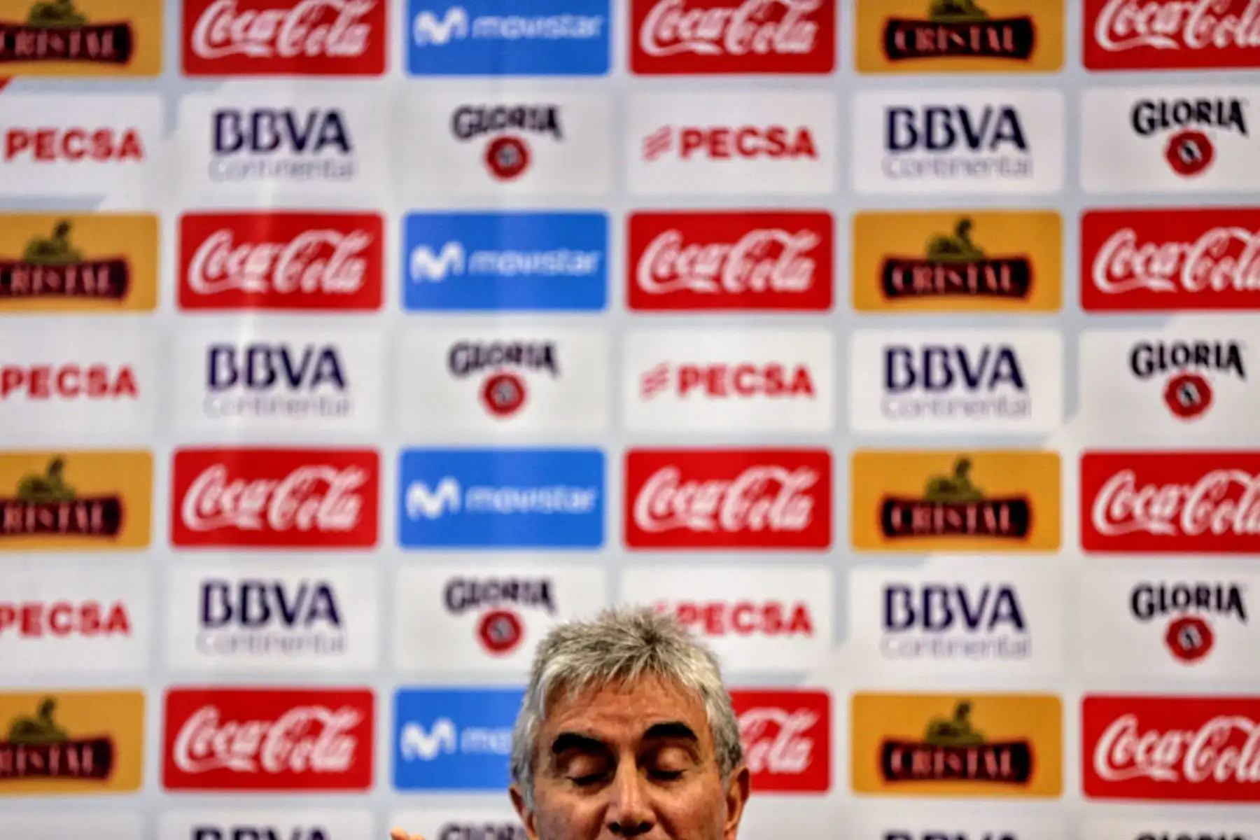 Juan Carlos Oblitas, director deportivo de la FPF, ofrece conferencia de prensa en el hotel Los Delfines. Foto: ANDINA/Luis Iparraguirre