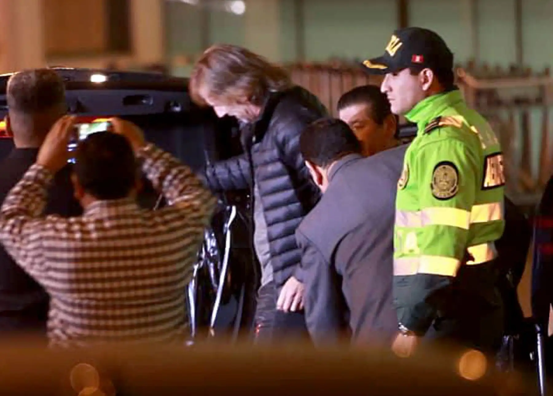 Ricardo Gareca llegó al Aeropuerto Internacional Jorge Chávez acompañado por su abogado, Mario Cupelli. Foto: ANDINA/Jhony Laurente.