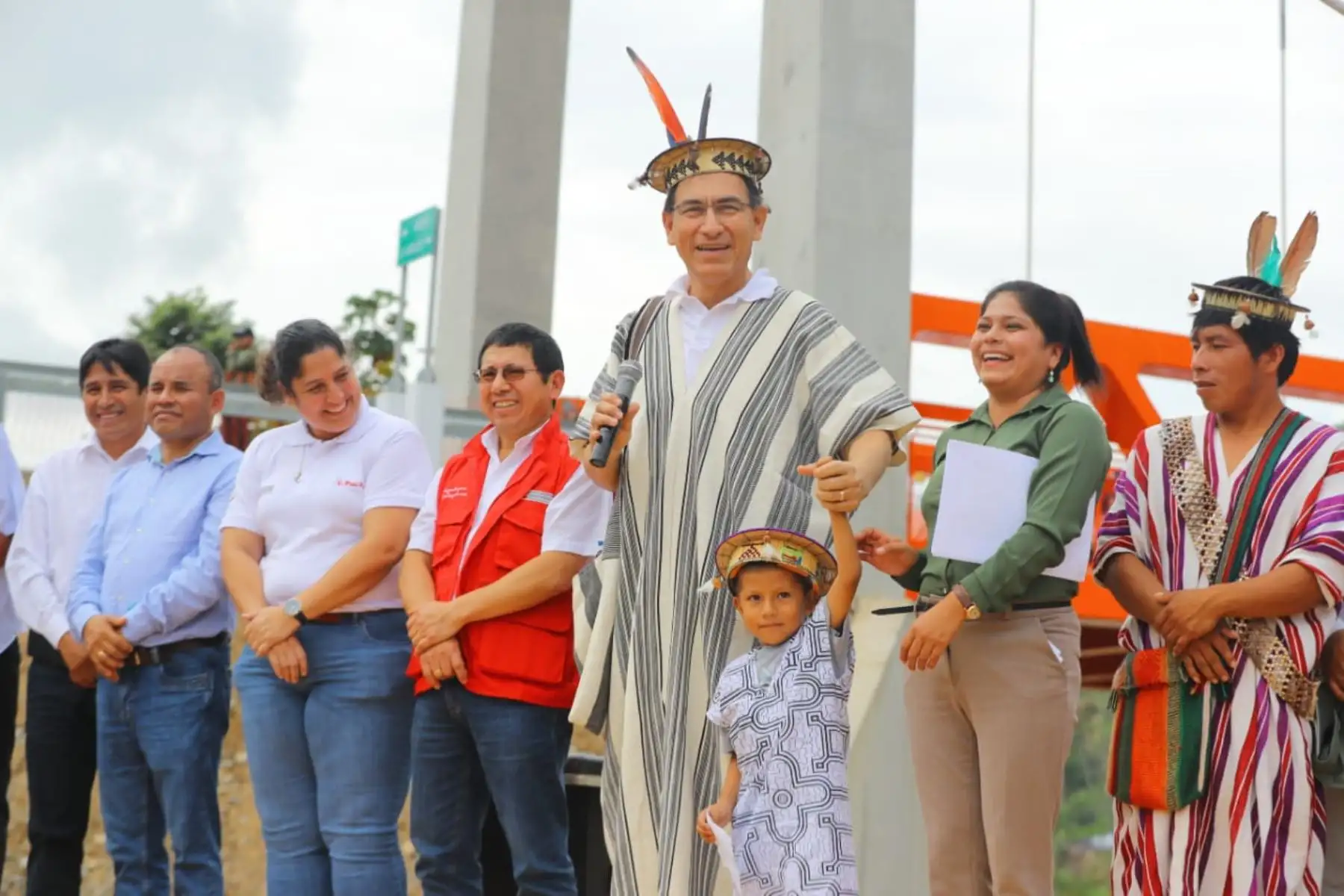El Presidente de la República, Martín Vizcarra, entregó obras de construcción del puente Perené, en el distrito de Pichanaqui, provincia de Chanchamayo, en la región Junín. Foto: ANDINA/Prensa Presidencia.