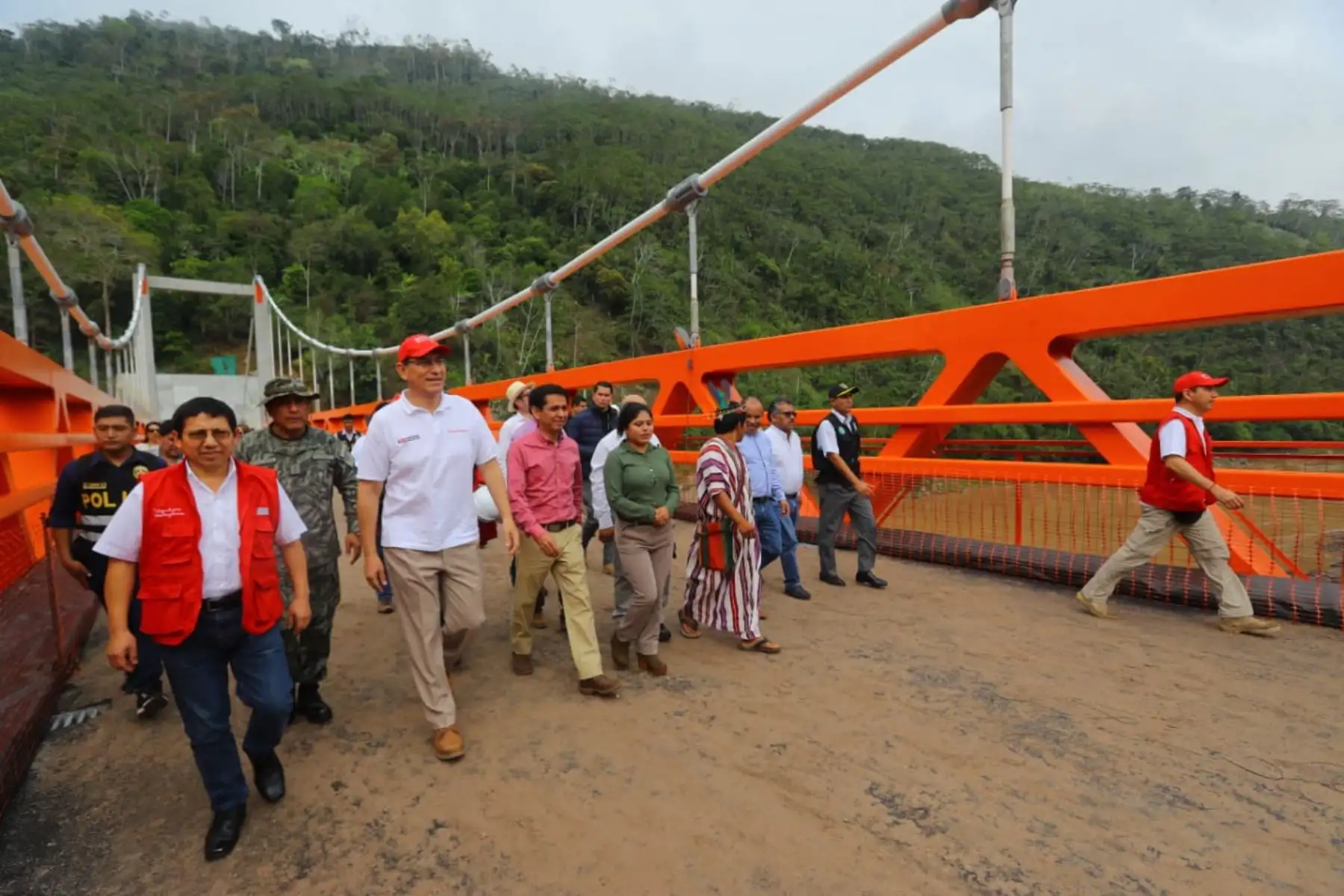 El Presidente de la República, Martín Vizcarra, entregó obras de construcción del puente Perené, en el distrito de Pichanaqui, provincia de Chanchamayo, en la región Junín. Foto: ANDINA/Prensa Presidencia.