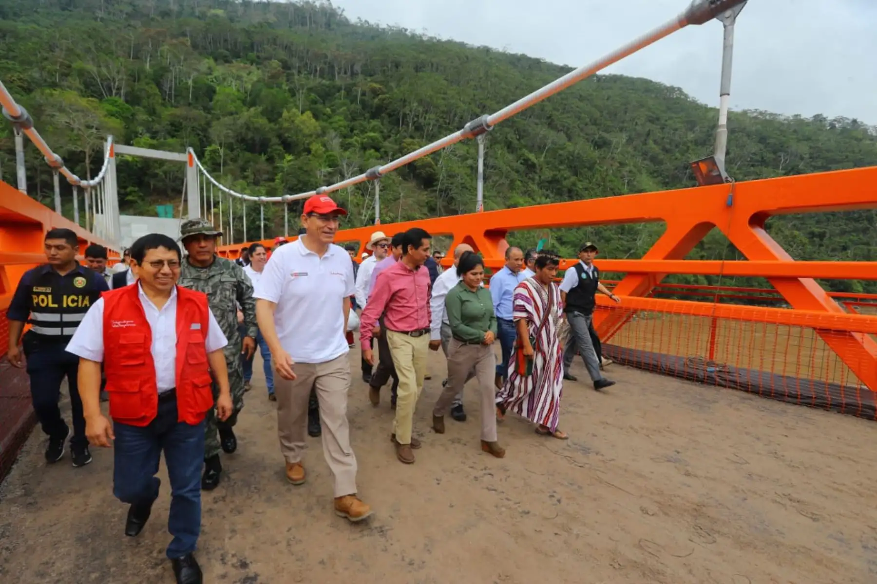 El Presidente de la República, Martín Vizcarra, entregó obras de construcción del puente Perené, en el distrito de Pichanaqui, provincia de Chanchamayo, en la región Junín. Foto: ANDINA/Prensa Presidencia.
