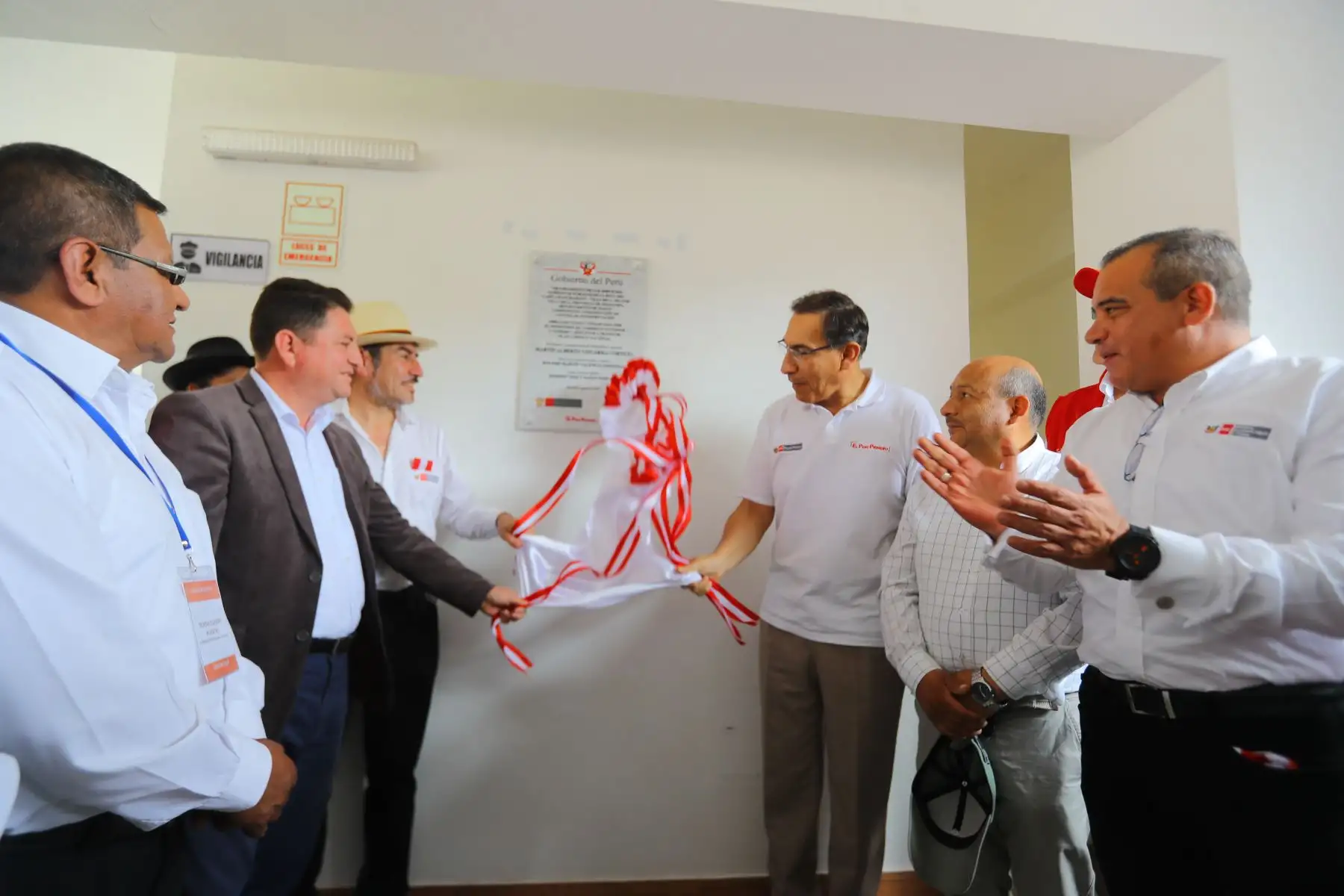 El presidente de la República,Martin Vizcarra, realiza entrega de proyectos de Mejoramiento de los servicios turísticos de la Ruta del Café en el distrito de Villa Rica. Esta iniciativa fortalecerá la Ruta del Café y se espera atraer a 300 mil turistas entre nacionales y extranjeros. Foto: ANDINA/Prensa Presidencia