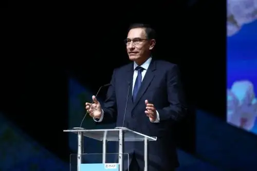Presidente Martín Vizcarra participó en inauguración del Festival de Cine de Lima.