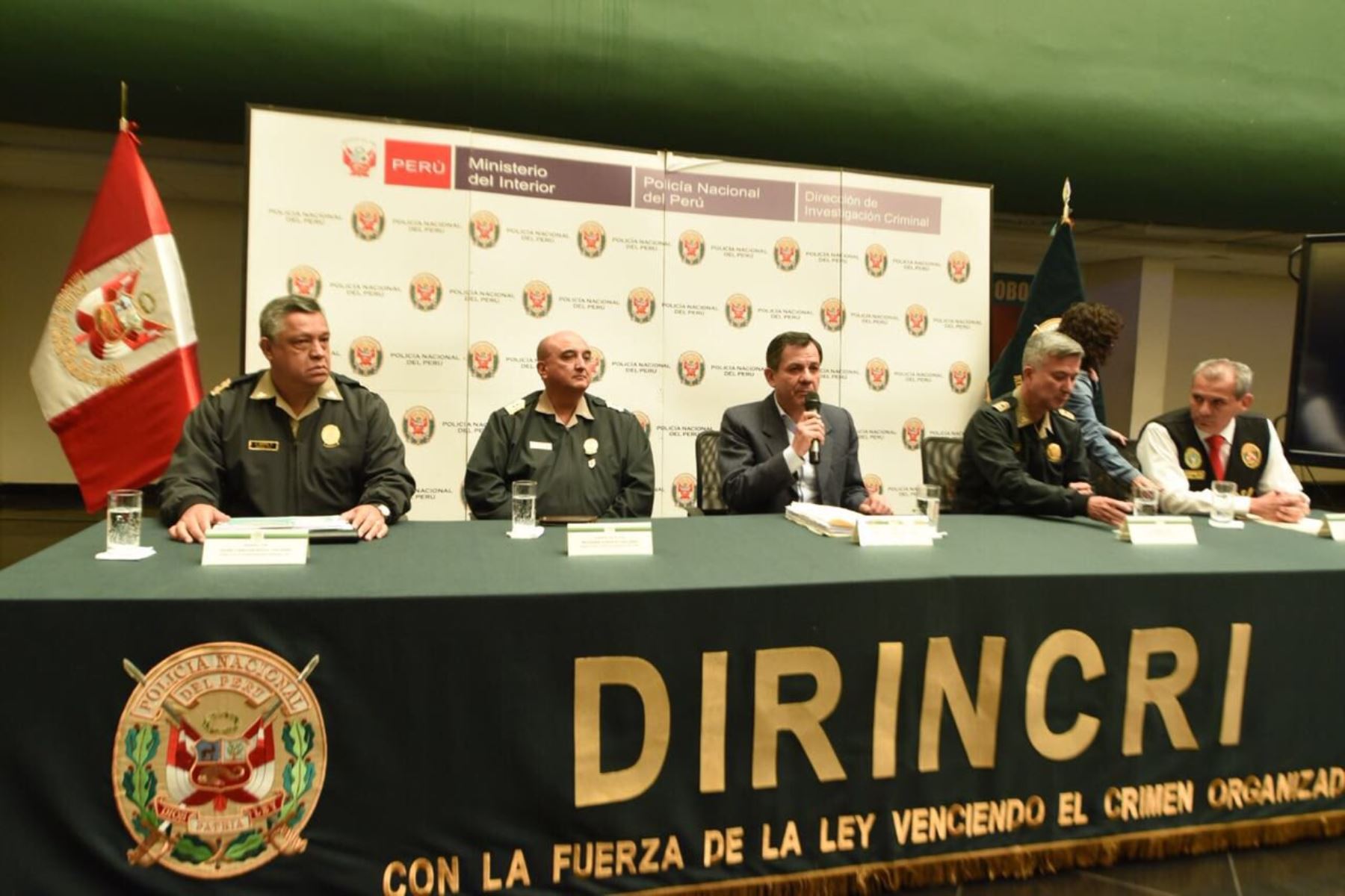 El Ministro del Interior, Mauro Medina, encabezó conferencia de prensa para dar detalles de la captura de venezolanos en Plaza Norte. Foto: ANDINA/Difusión.