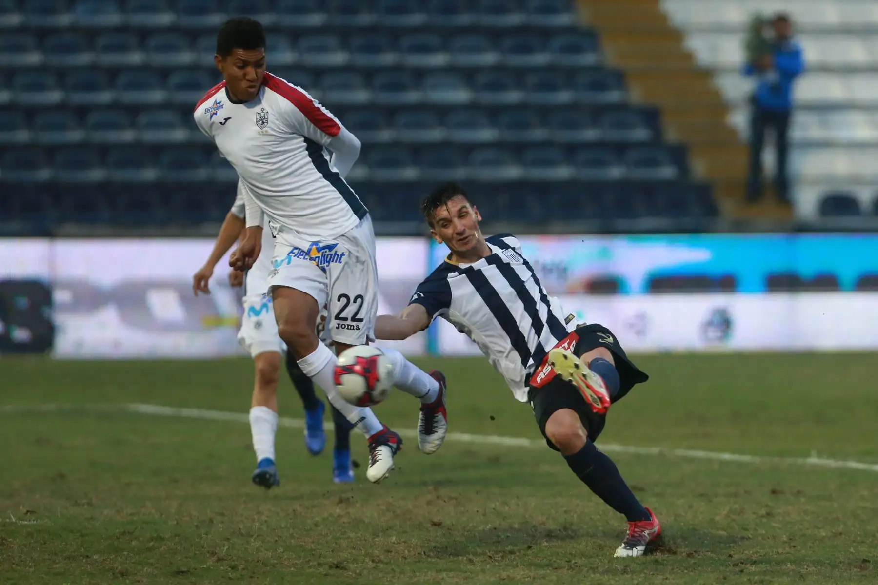Alianza Lima derrotó 3-1 a la Universidad San Martín en el último partido de la jornada 11 del Torneo Apertura.: Foto: ANDINA/Vidal Tarqui