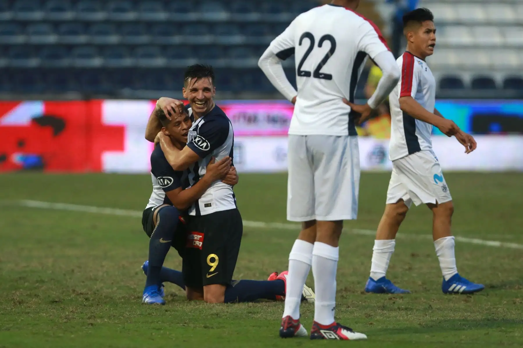 Alianza Lima derrotó 3-1 a la Universidad San Martín en el último partido de la jornada 11 del Torneo Apertura.: Foto: ANDINA/Vidal Tarqui