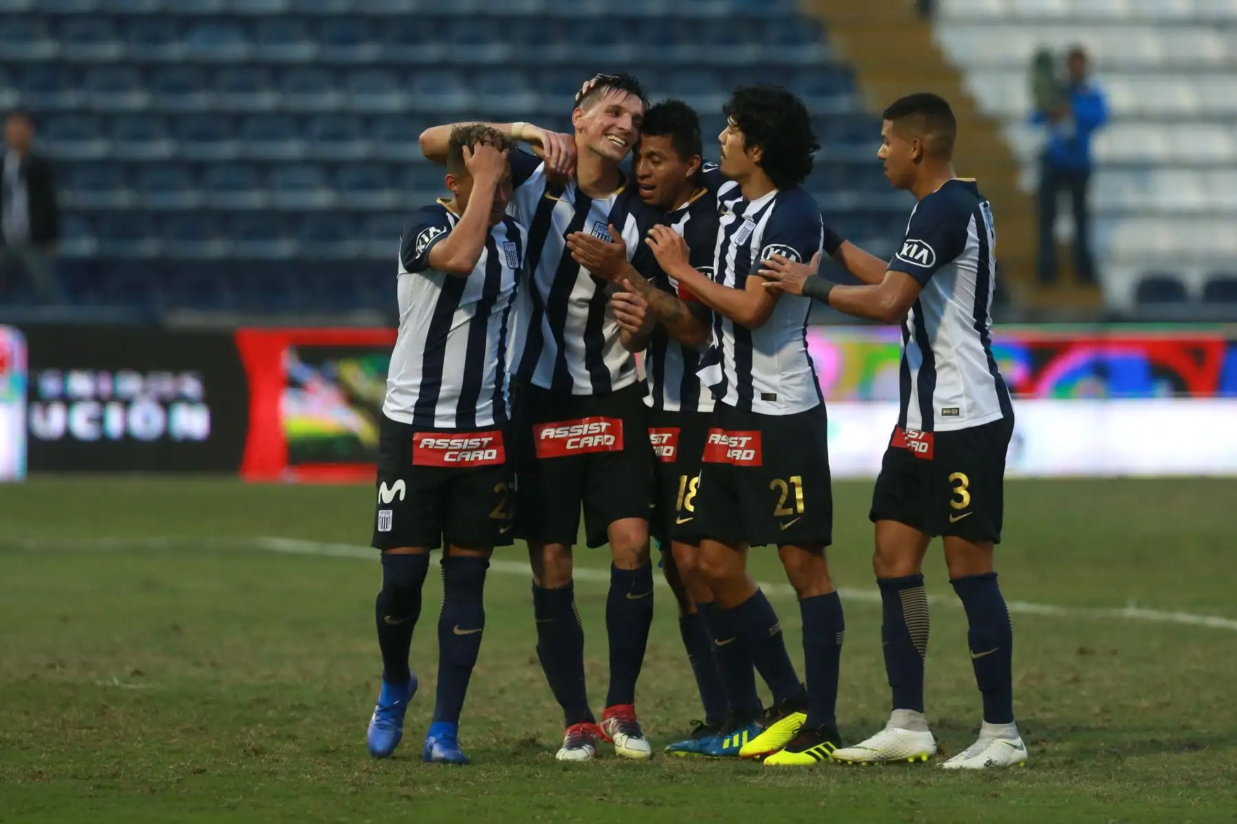 Alianza Lima derrotó 3-1 a la Universidad San Martín en el último partido de la jornada 11 del Torneo Apertura.: Foto: ANDINA/Vidal Tarqui