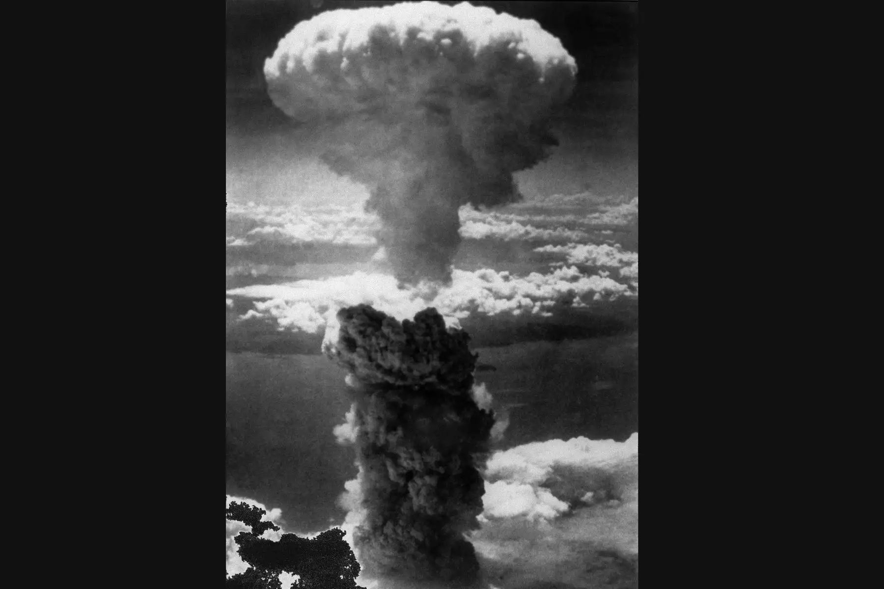 Imagen de la segunda bomba atómica estadounidense que explotó en Nagasaki el 9 de agosto de 1945. / AFP