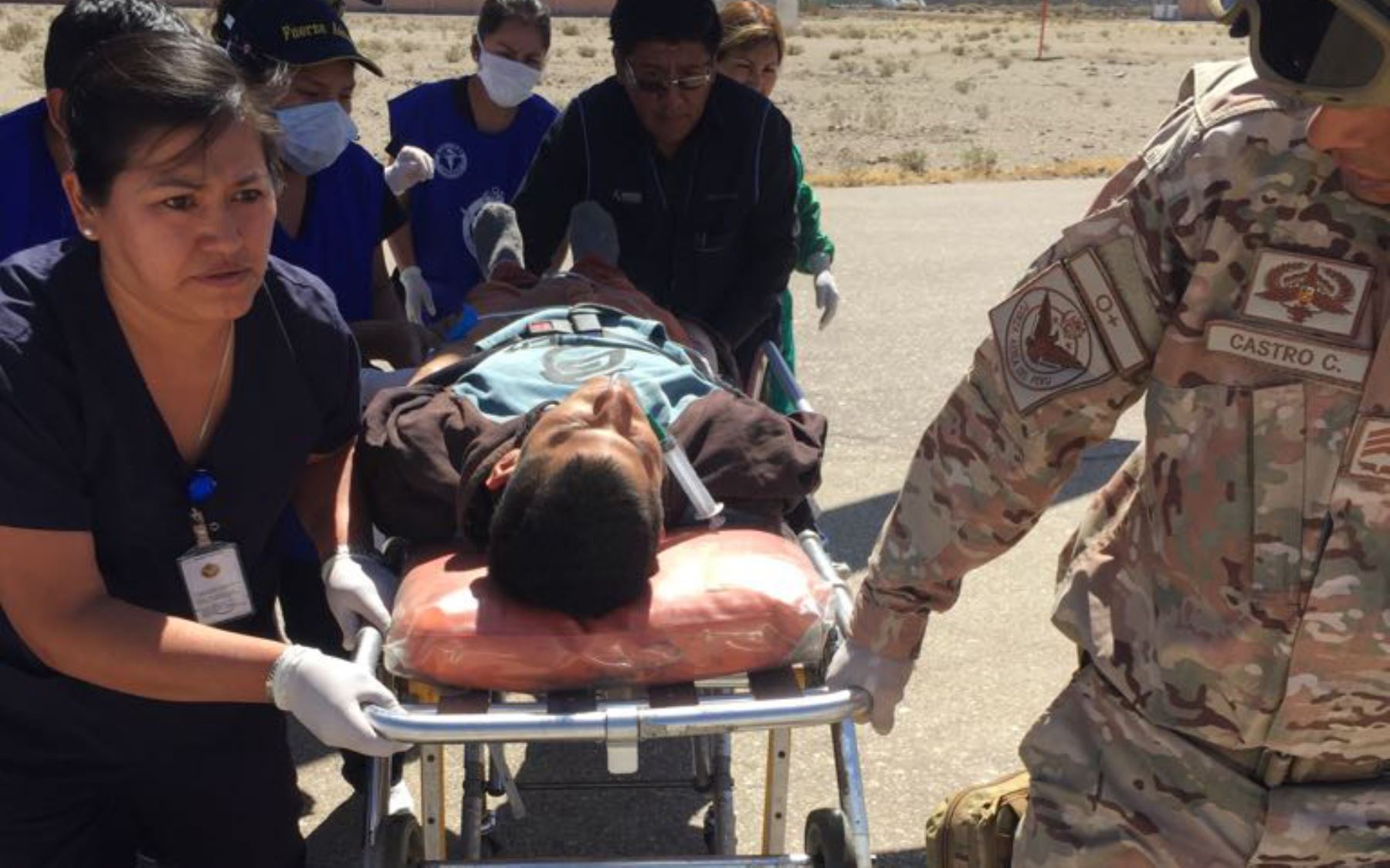 Al Hospital Regional Honorio Delgado de Arequipa ingresaron cinco de los ocho intoxicados en estado grave que fueron trasladados desde Ayacucho para recibir la atención médica especializada que permita salvarles la vida. ANDINA/Difusión