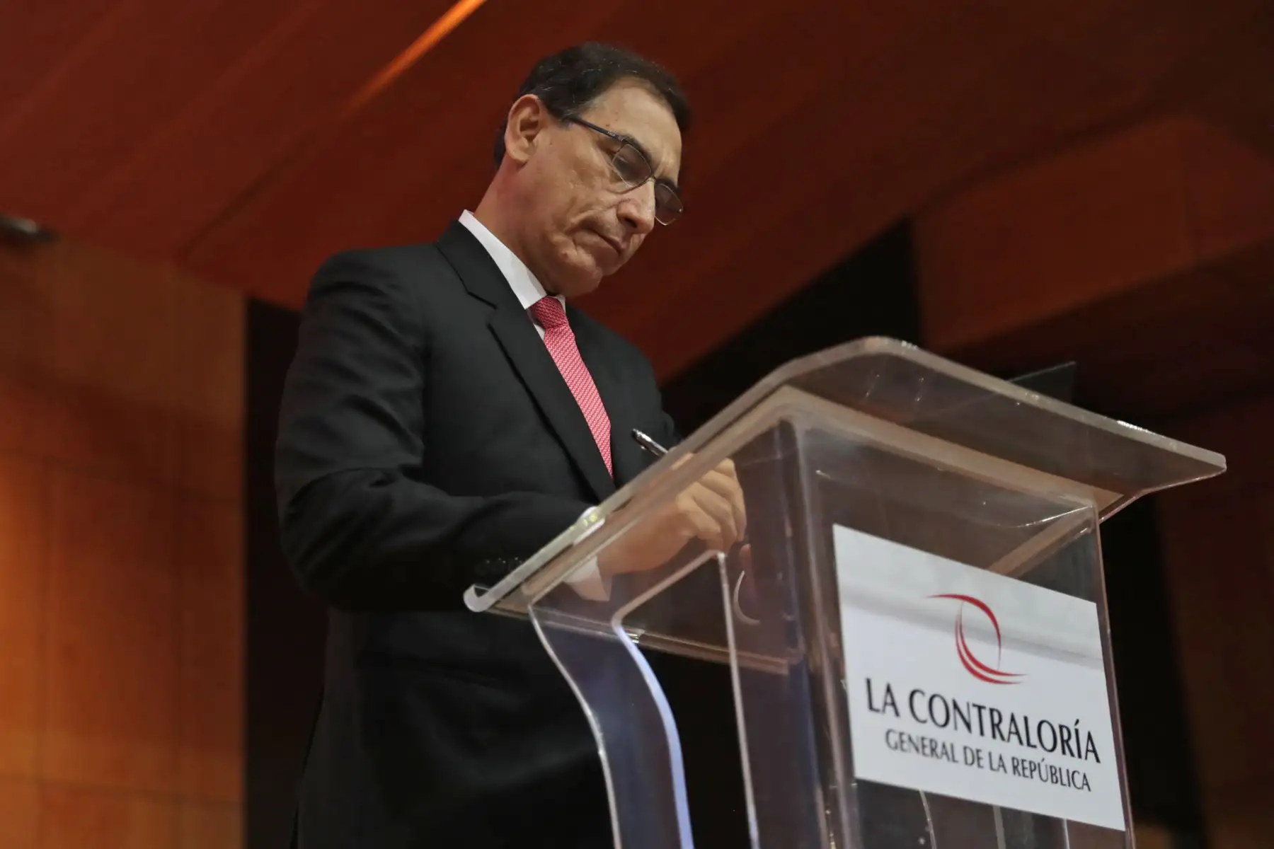 Presidente de la república,Martin Vizcarra, asiste a la presentación del programa "Postula con la tuya" de la Contraloría General de la República. Foto: ANDINA/Prensa Presidencia