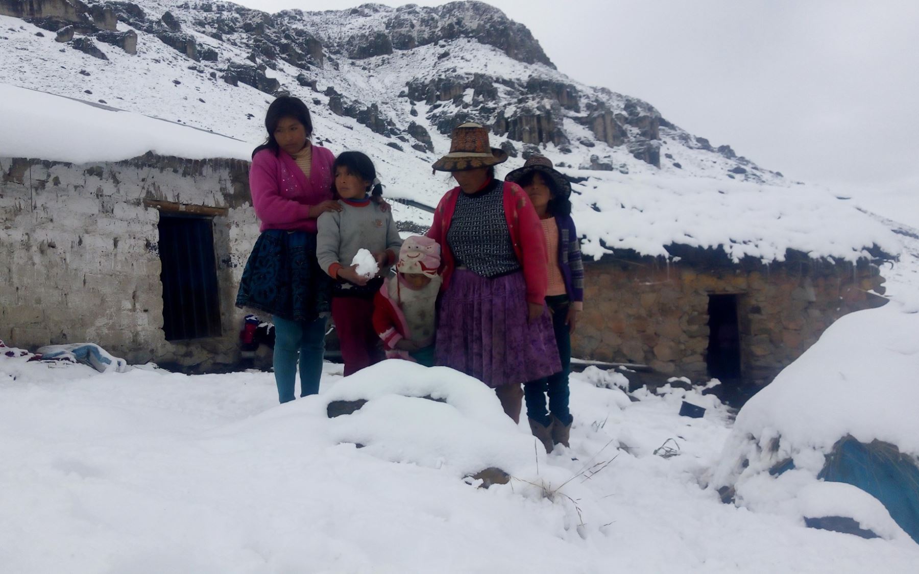 Arequipa: intensa nevada deja incomunicados poblados en Caylloma. ANDINA