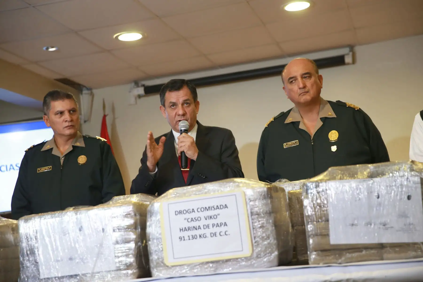 El ministro del Interior, Mauro Medina Guimaraes, resaltó la importancia del trabajo policial contra el narcotráfico y sostuvo que la magnitud de estos golpes alcanza a todos los implicados en esta actividad ilícita. Foto: ANDINA/Norman Córdova